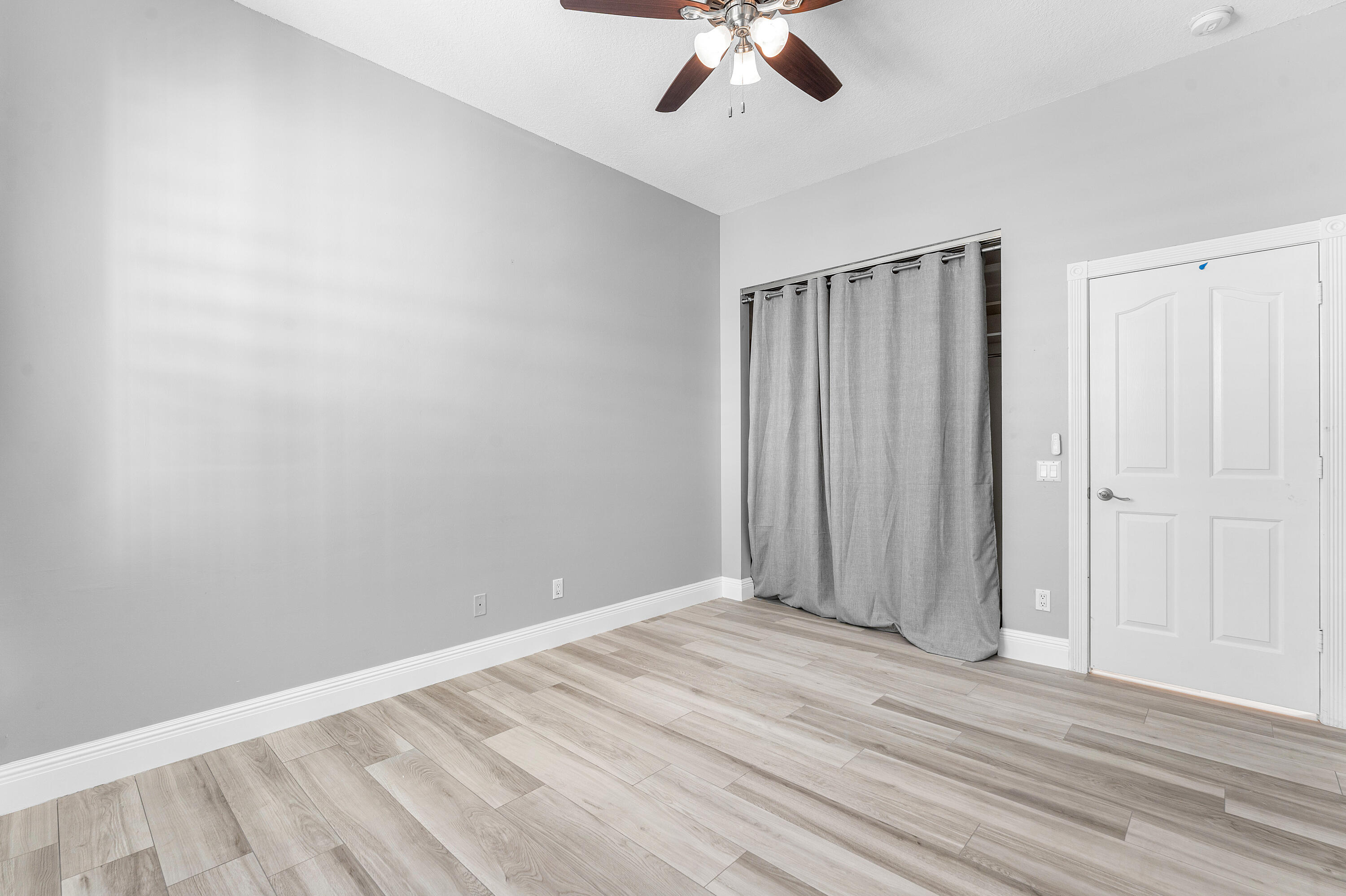 132 E Hampton, Jupiter FL 33458