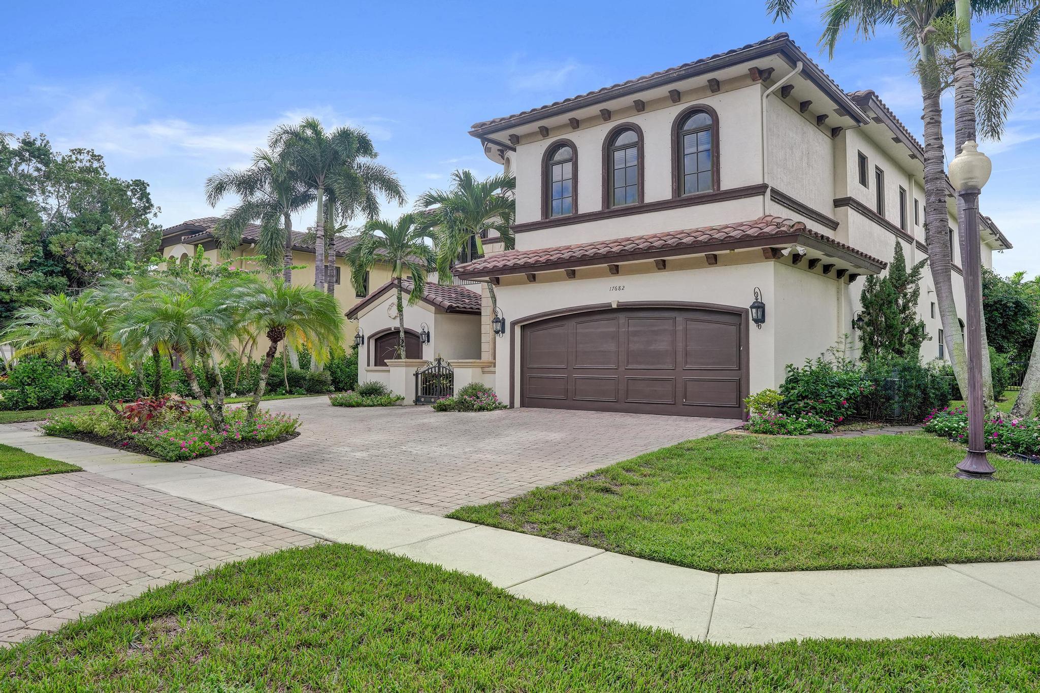 17682 Middlebrook, Boca Raton FL 33496