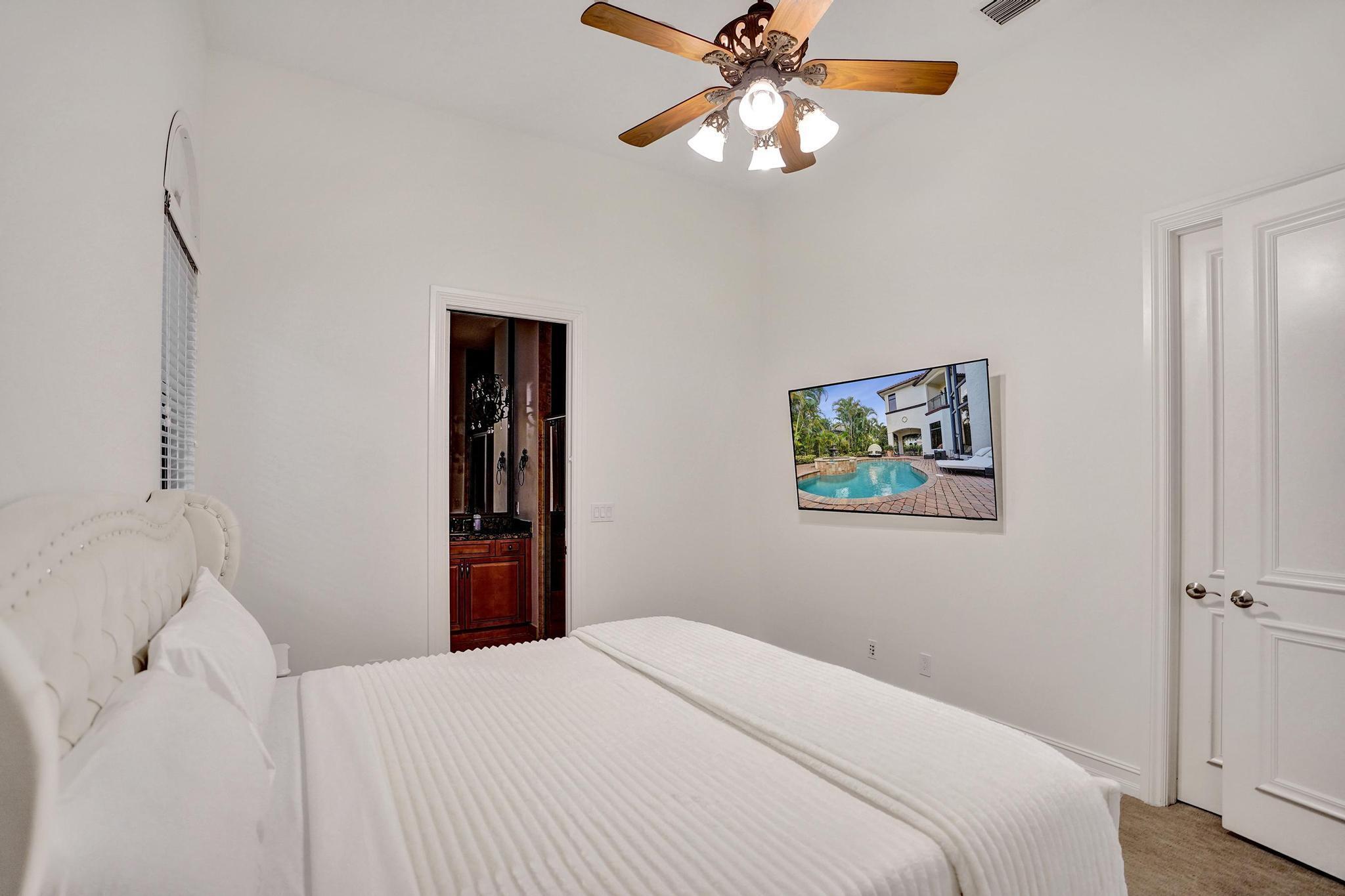 17682 Middlebrook, Boca Raton FL 33496