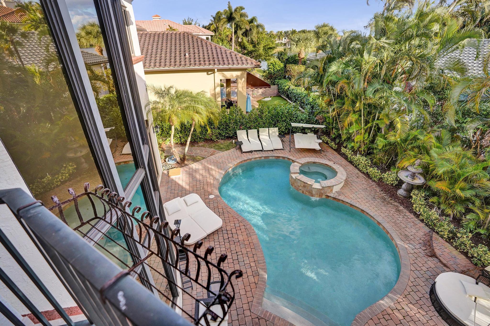 17682 Middlebrook, Boca Raton FL 33496
