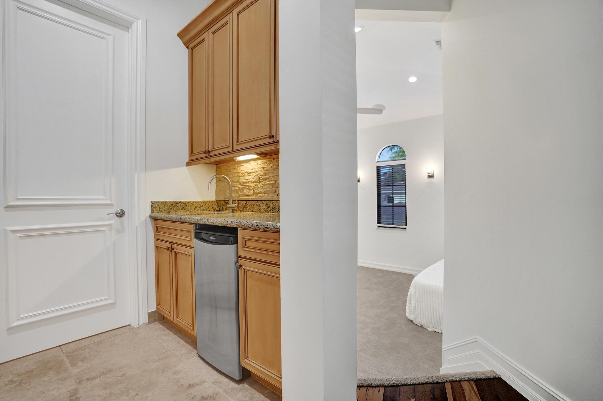 17682 Middlebrook, Boca Raton FL 33496
