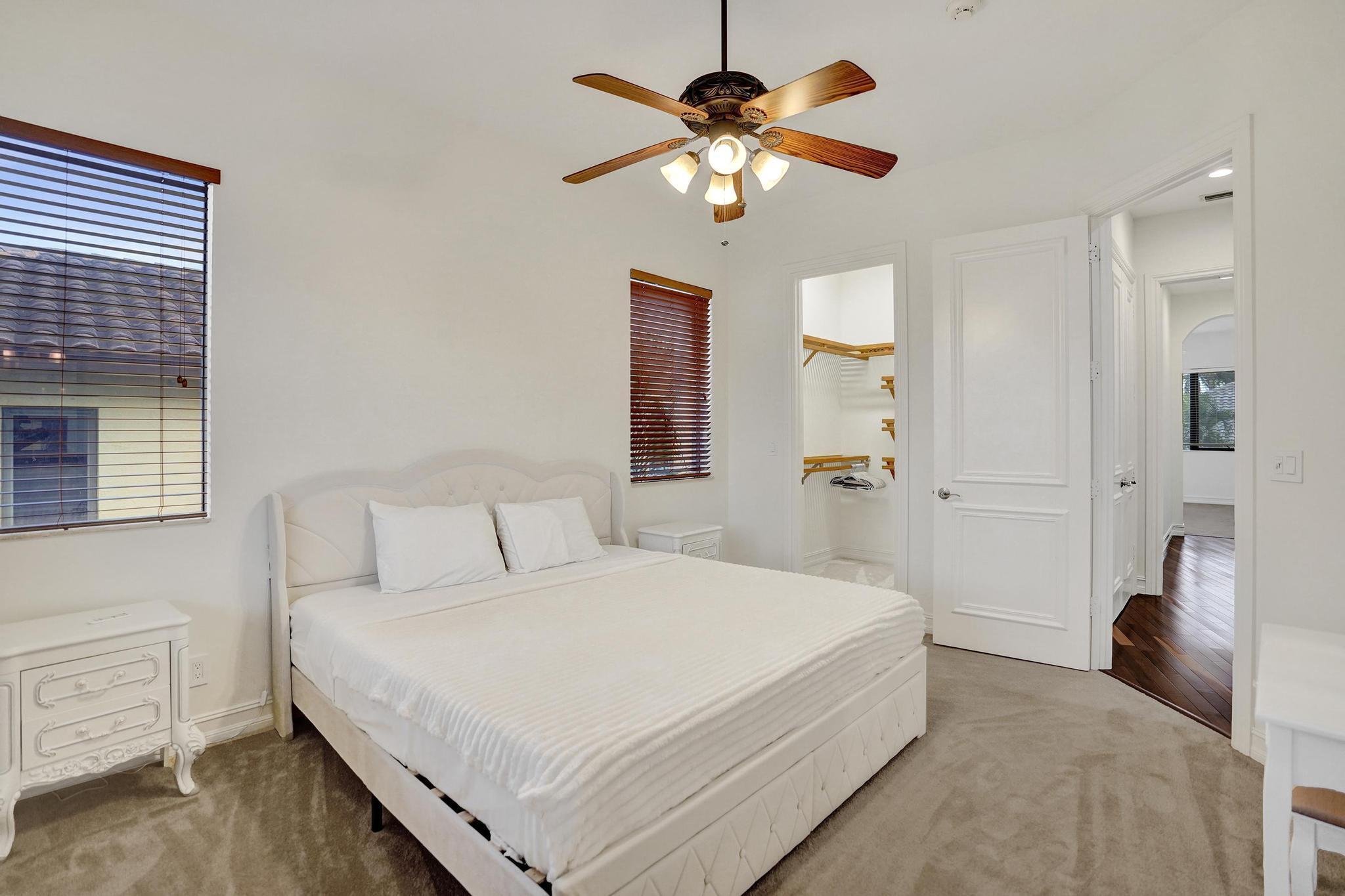 17682 Middlebrook, Boca Raton FL 33496