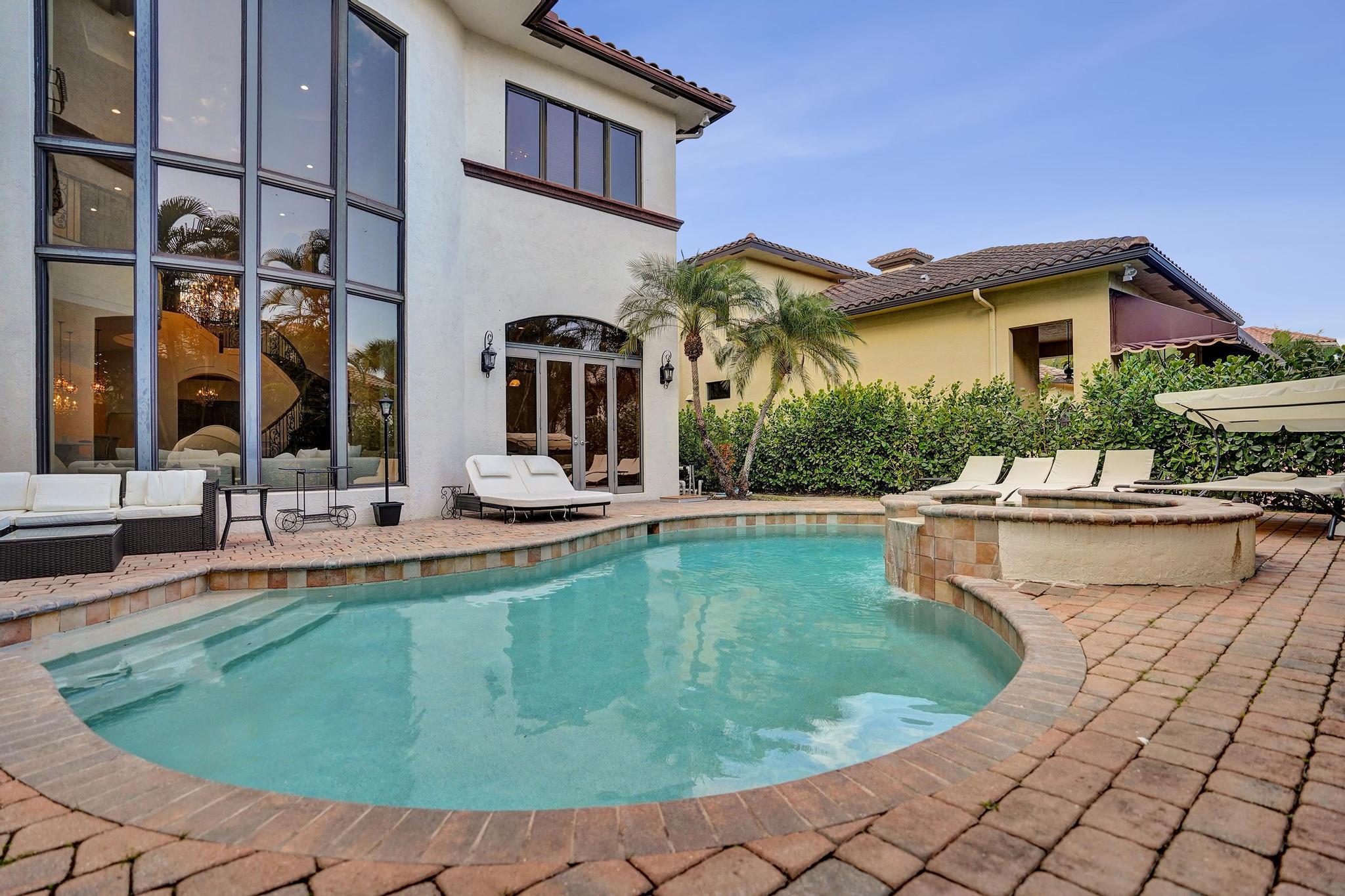17682 Middlebrook, Boca Raton FL 33496