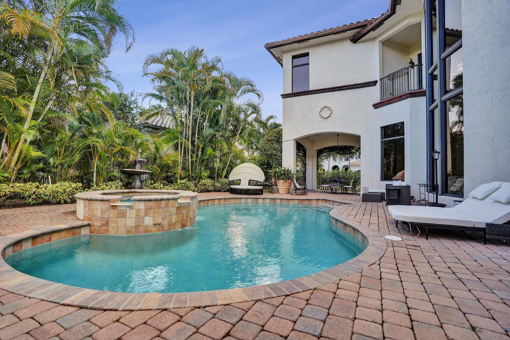17682 Middlebrook, Boca Raton FL 33496