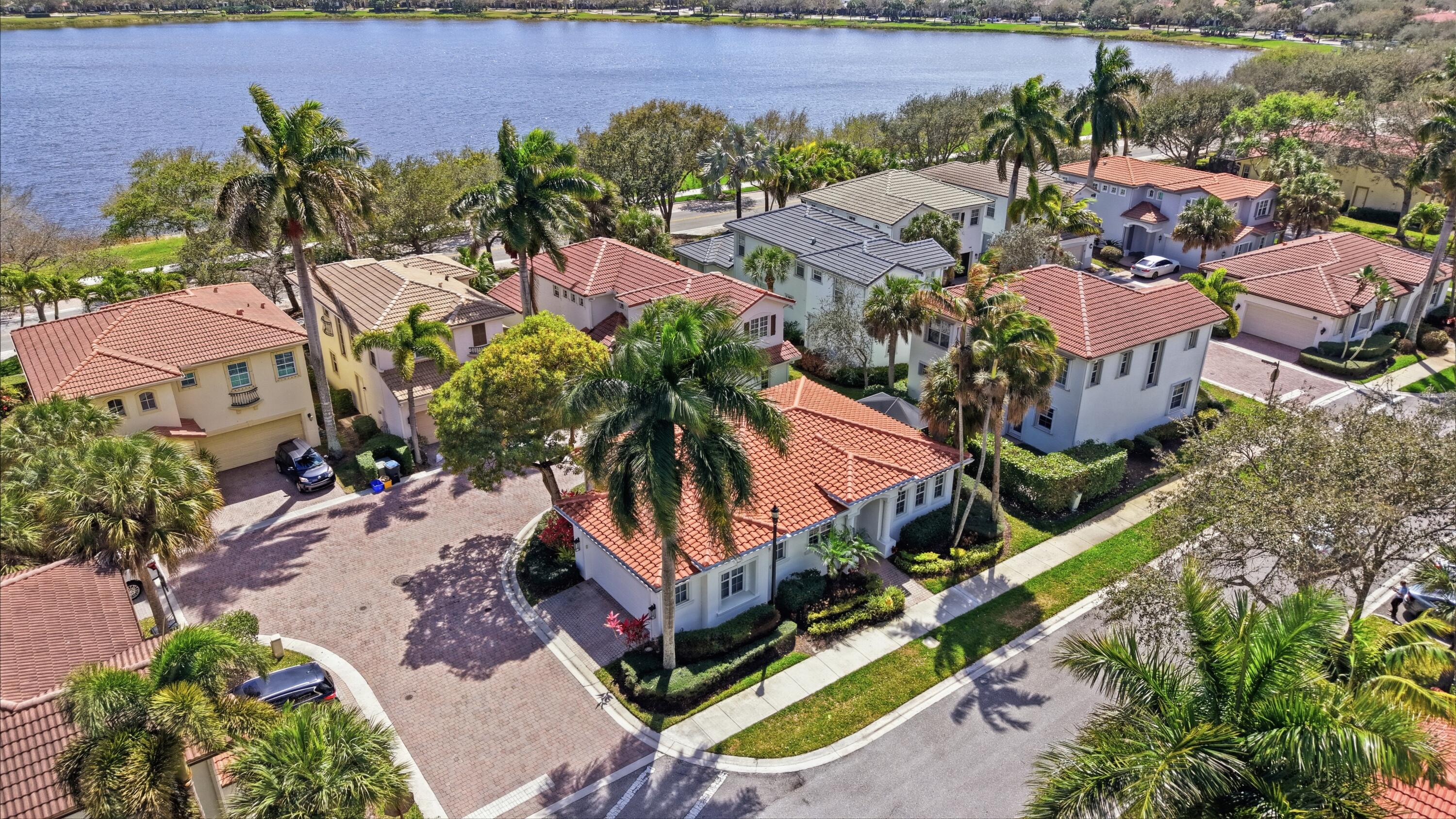 554 Tomahawk, Palm Beach Gardens FL 33410