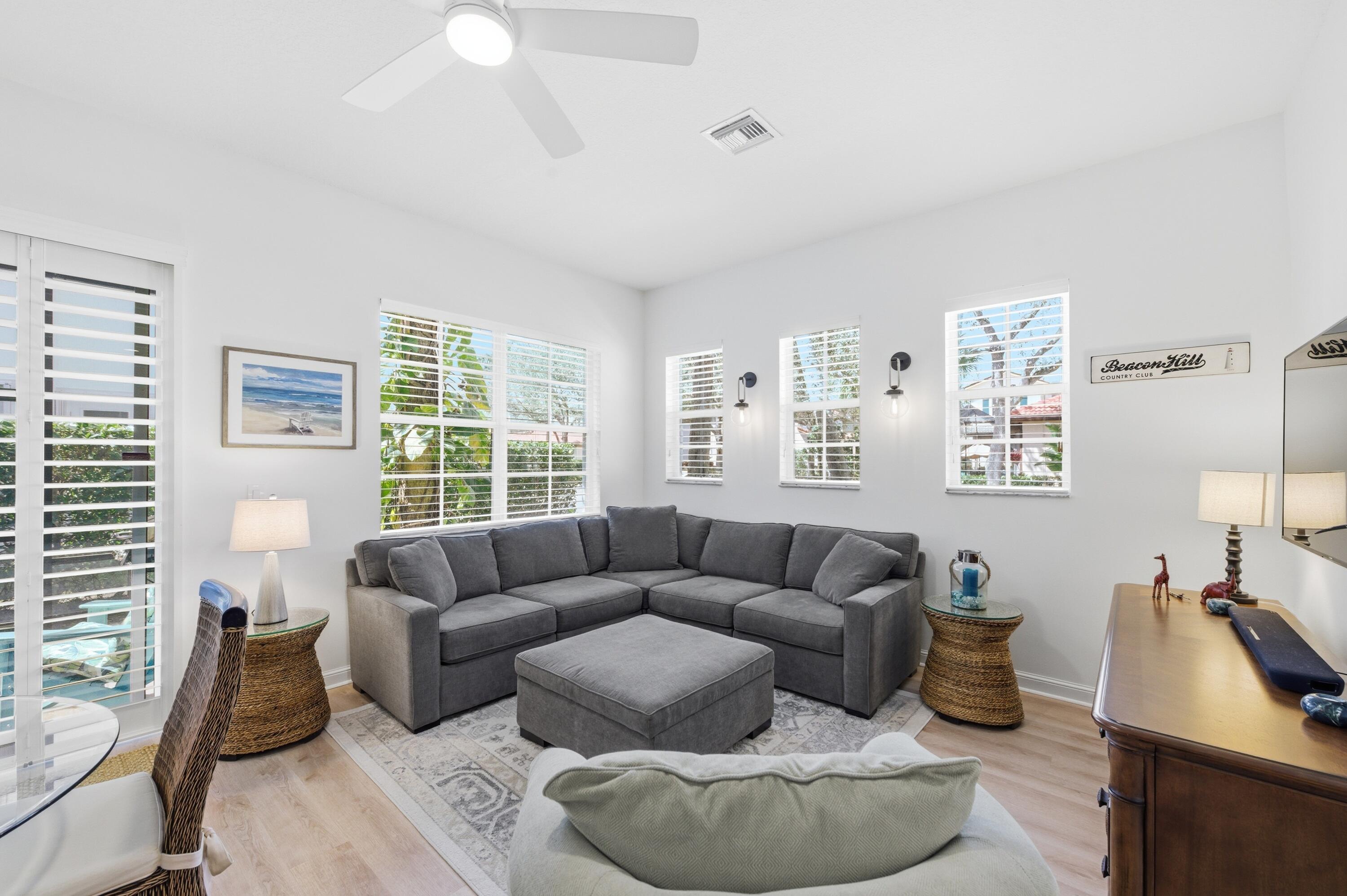 554 Tomahawk, Palm Beach Gardens FL 33410
