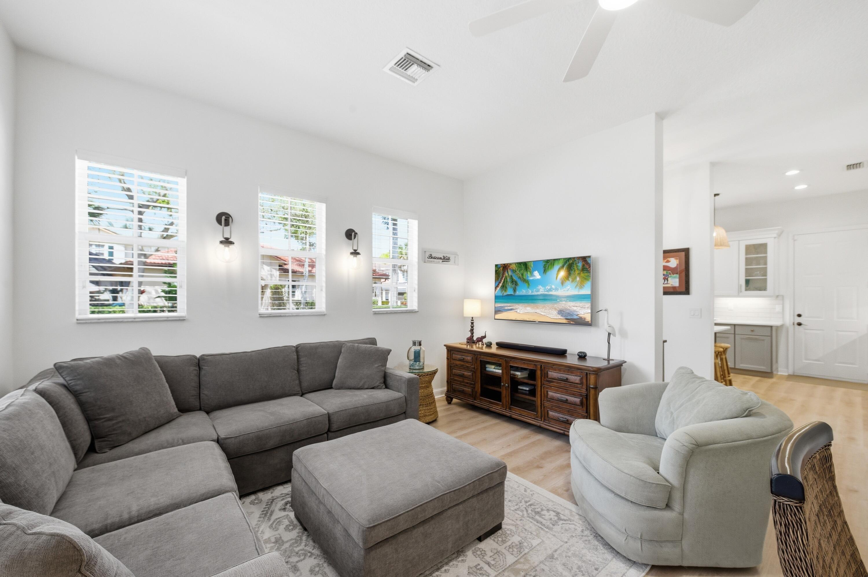 554 Tomahawk, Palm Beach Gardens FL 33410