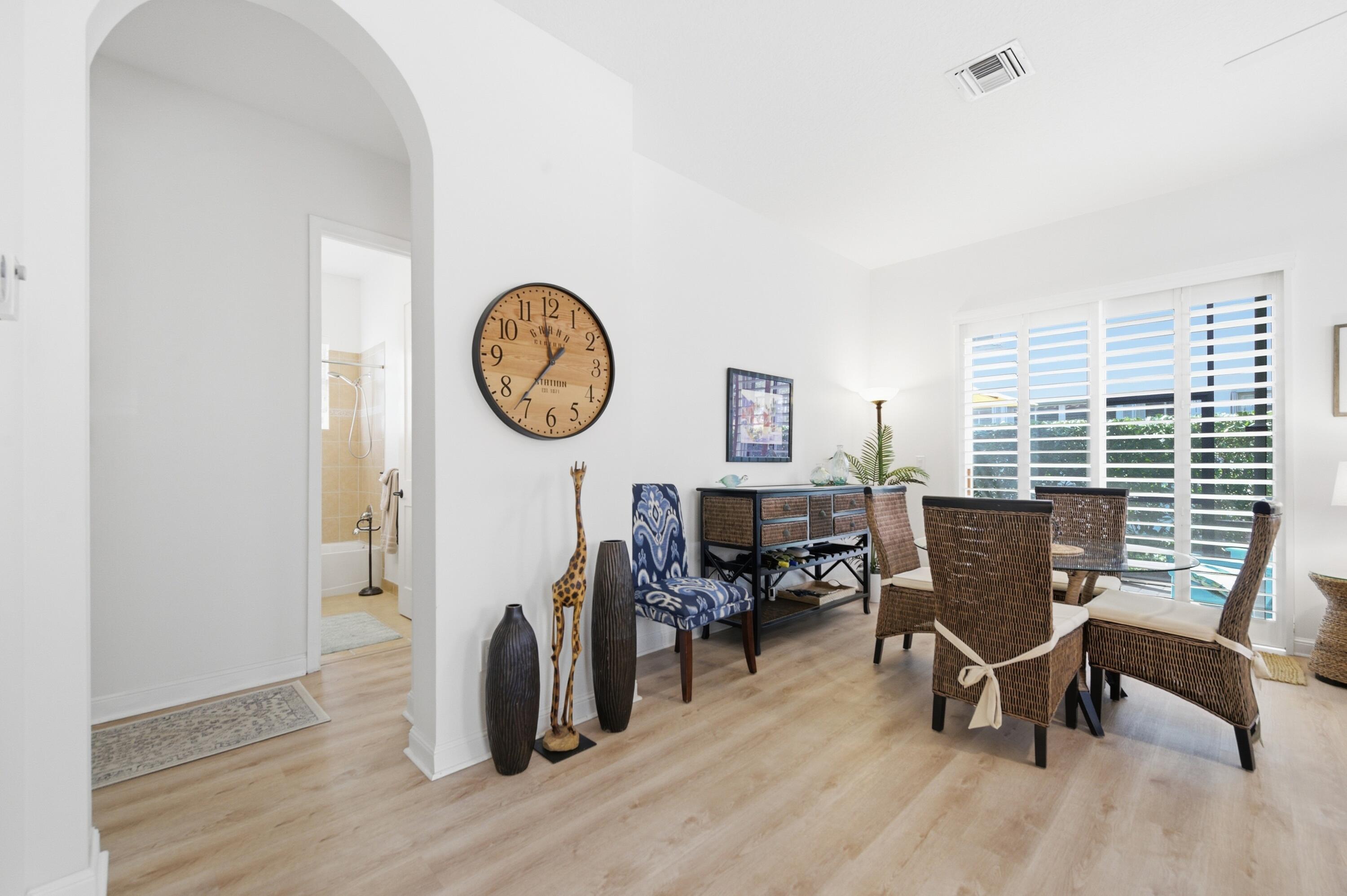 554 Tomahawk, Palm Beach Gardens FL 33410