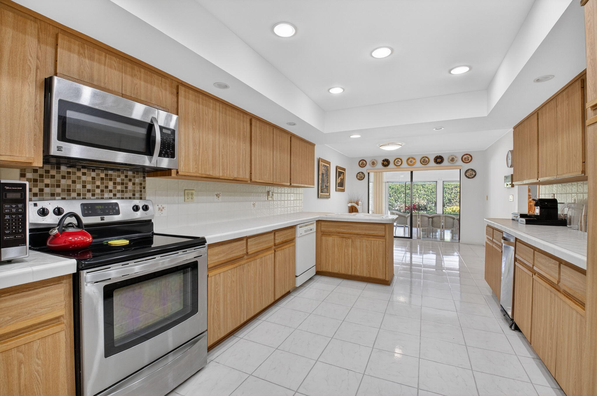 2101 NW 25th, Boca Raton FL 33431