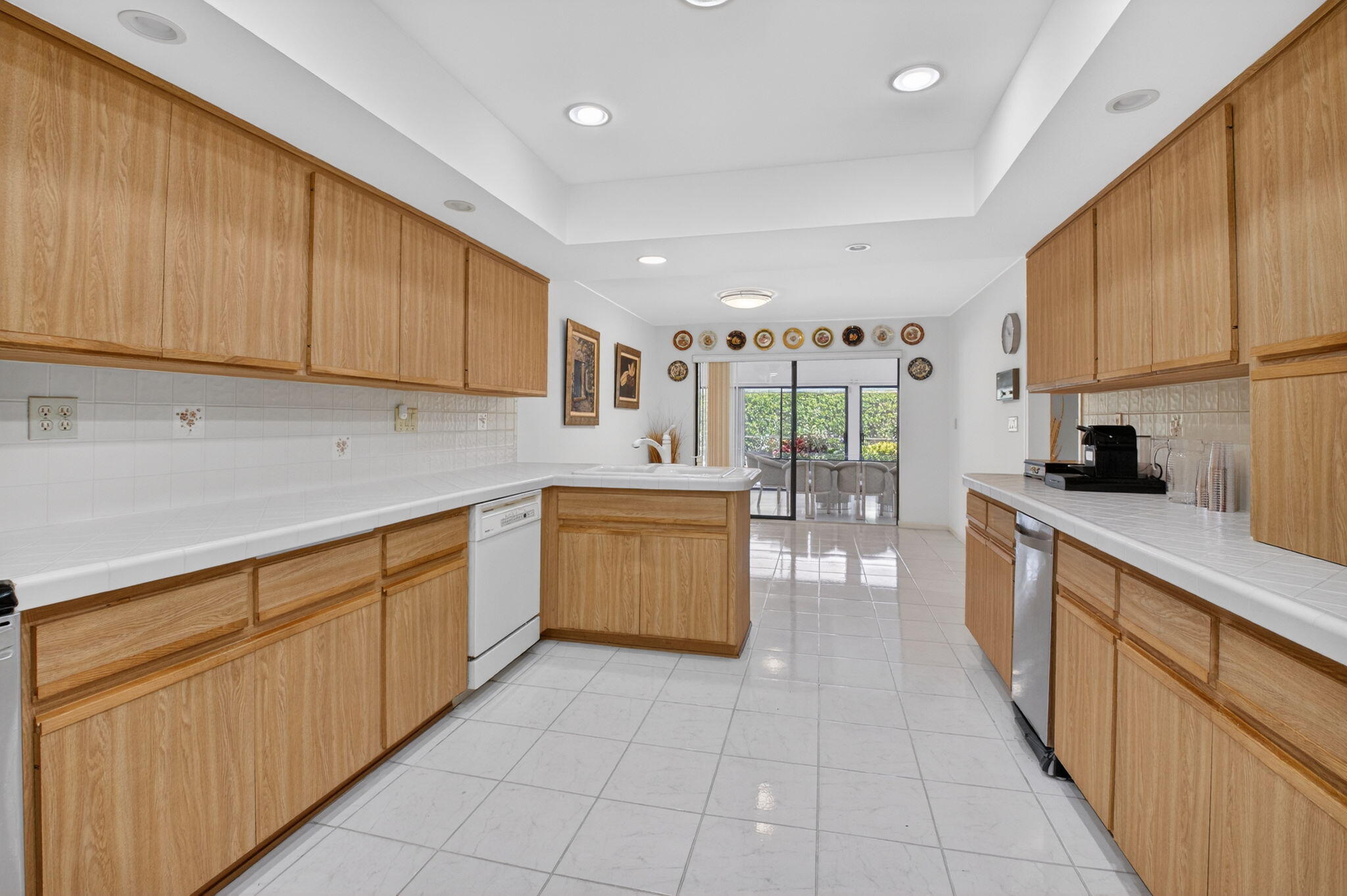 2101 NW 25th, Boca Raton FL 33431