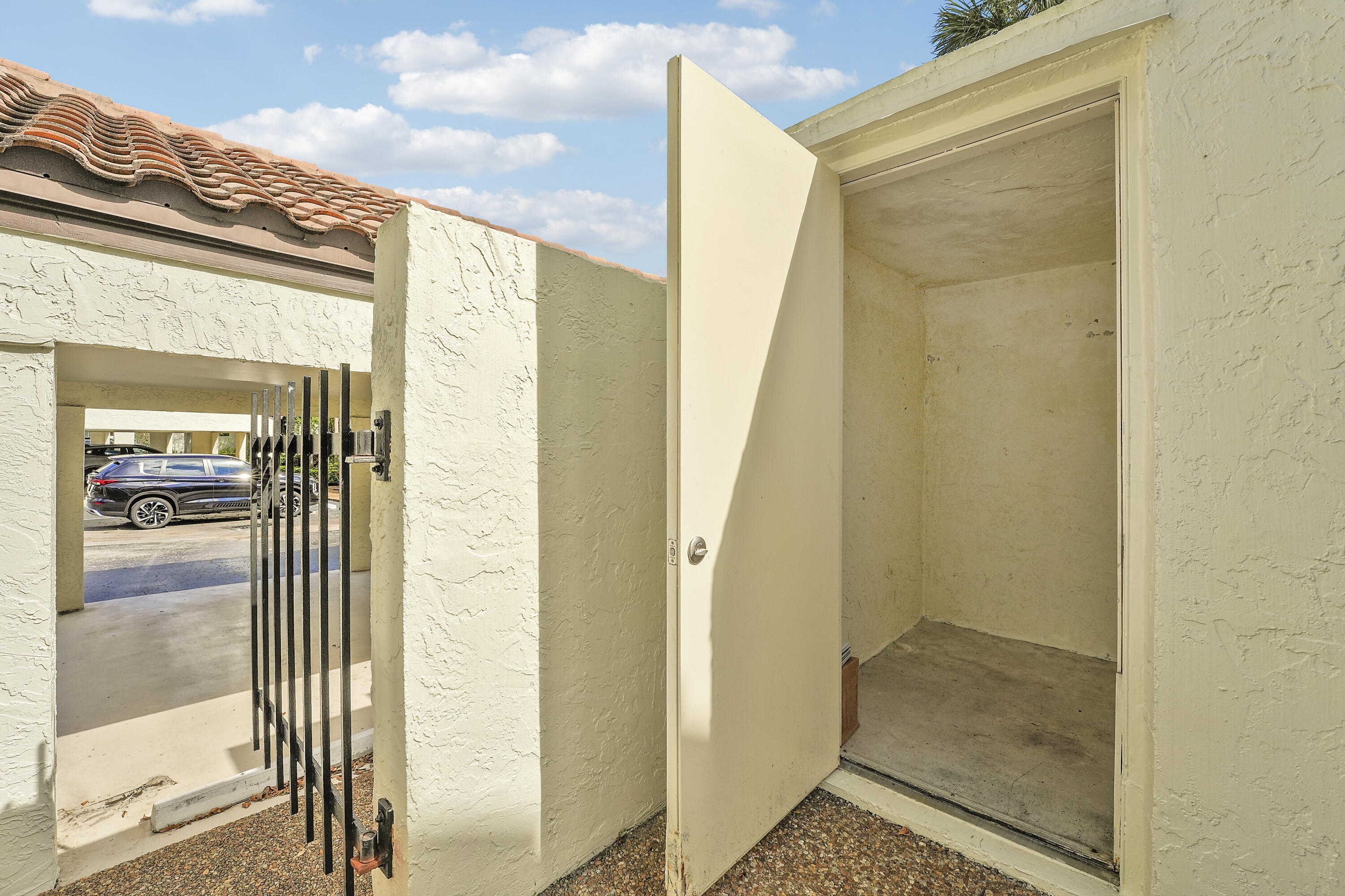 7902 Seville #1604, Boca Raton FL 33433