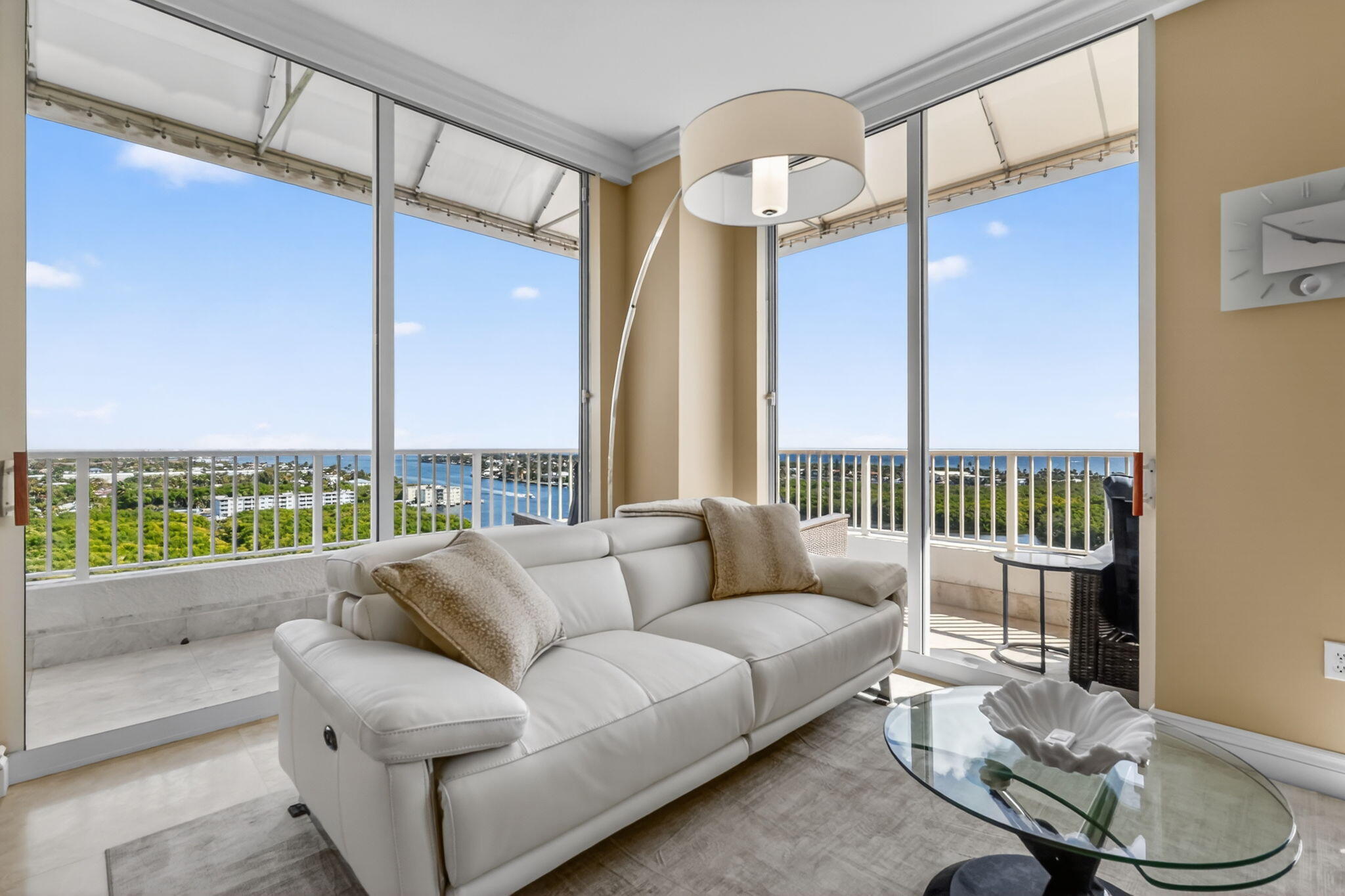 700 E Boynton Beach #Ph 2, Boynton Beach FL 33435