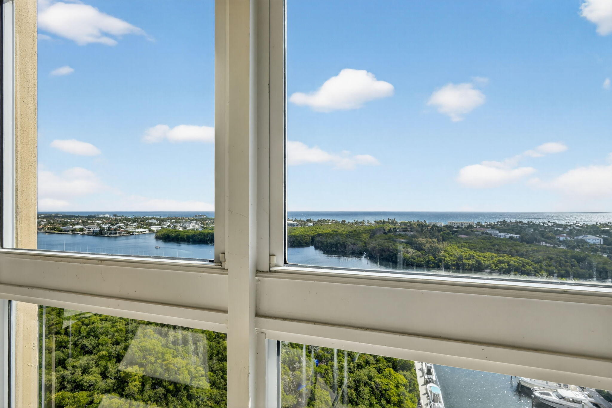 700 E Boynton Beach #Ph 2, Boynton Beach FL 33435