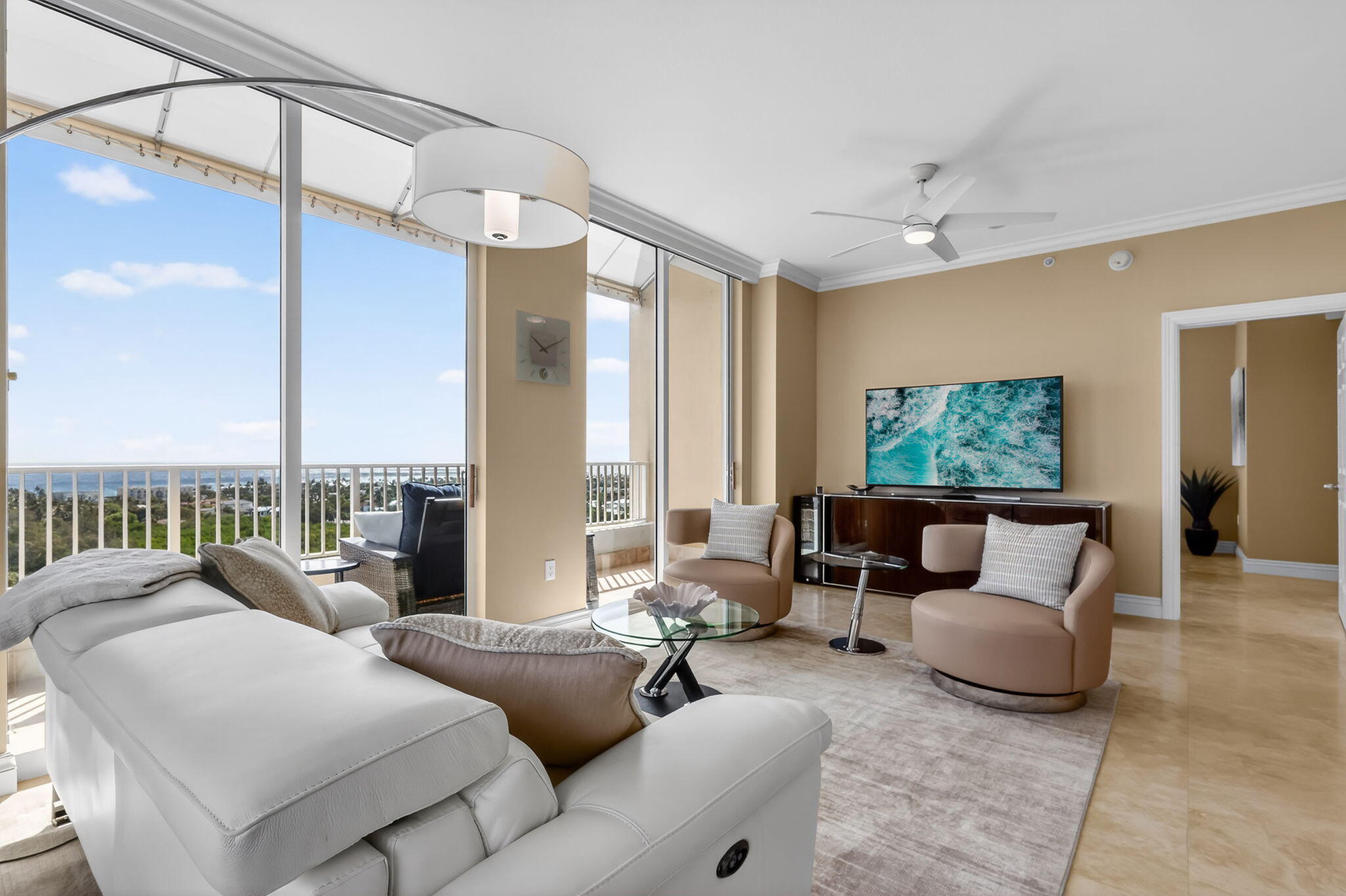700 E Boynton Beach #Ph 2, Boynton Beach FL 33435