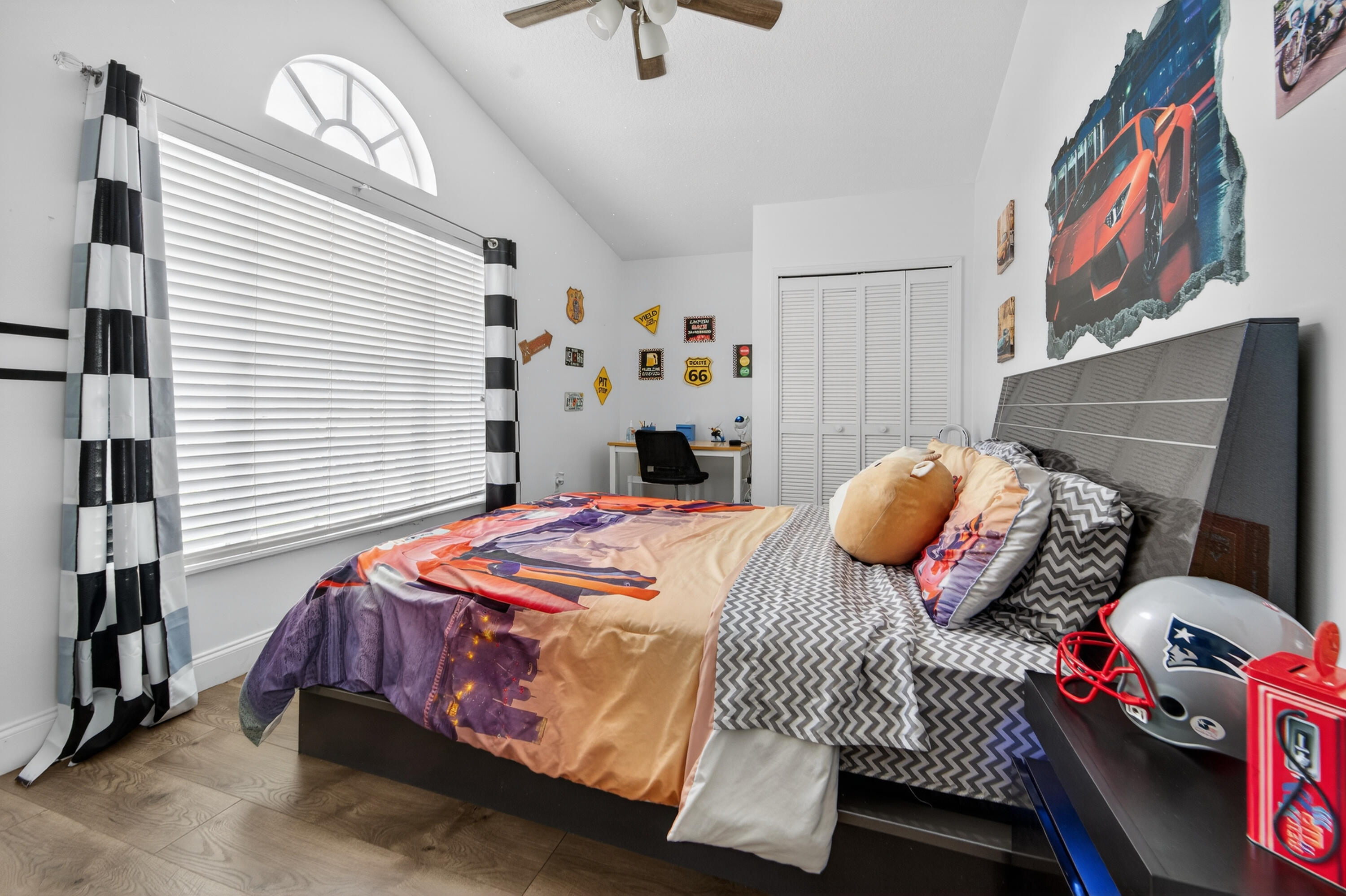 200 Trails End, West Palm Beach FL 33413