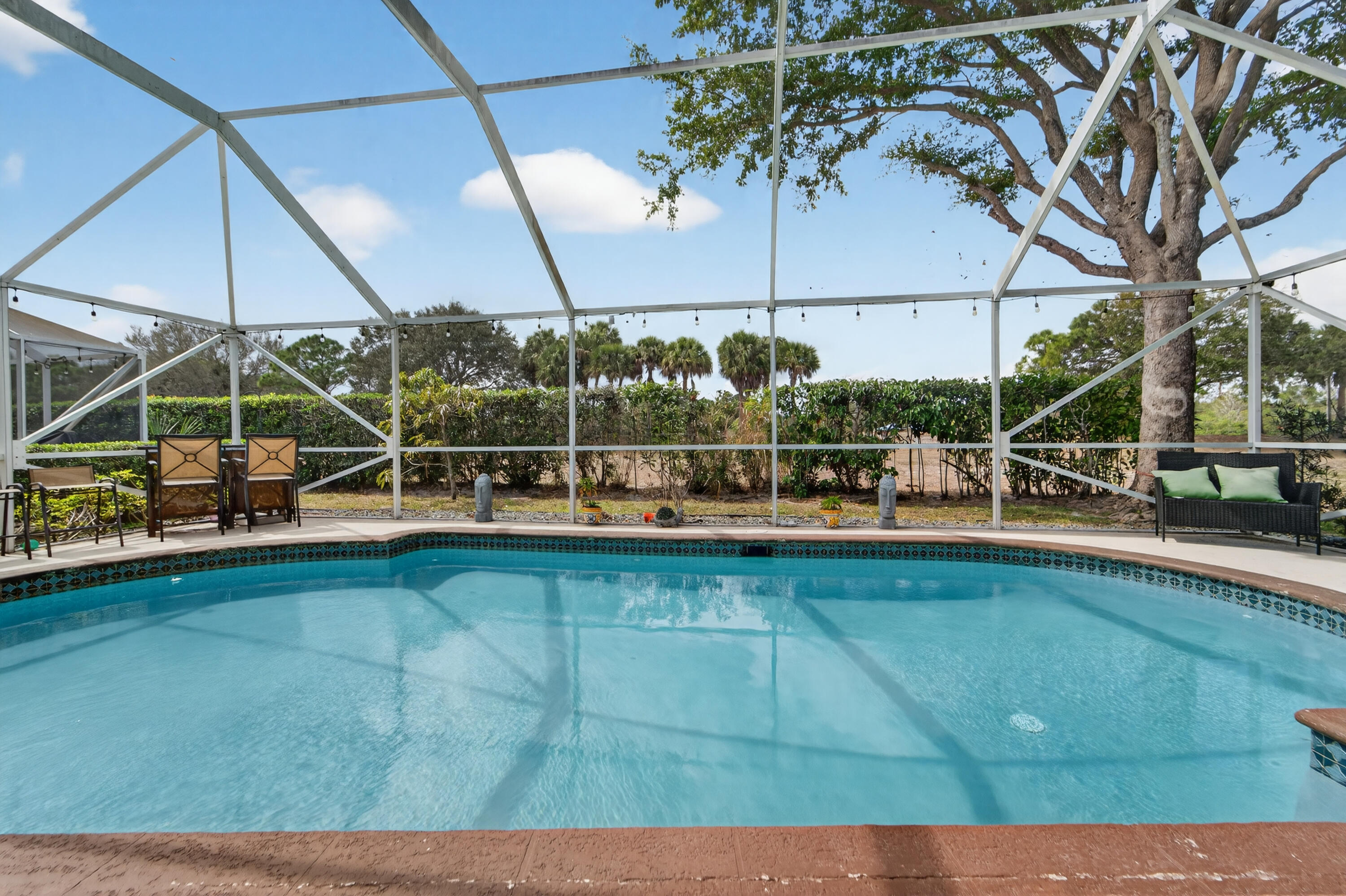 200 Trails End, West Palm Beach FL 33413