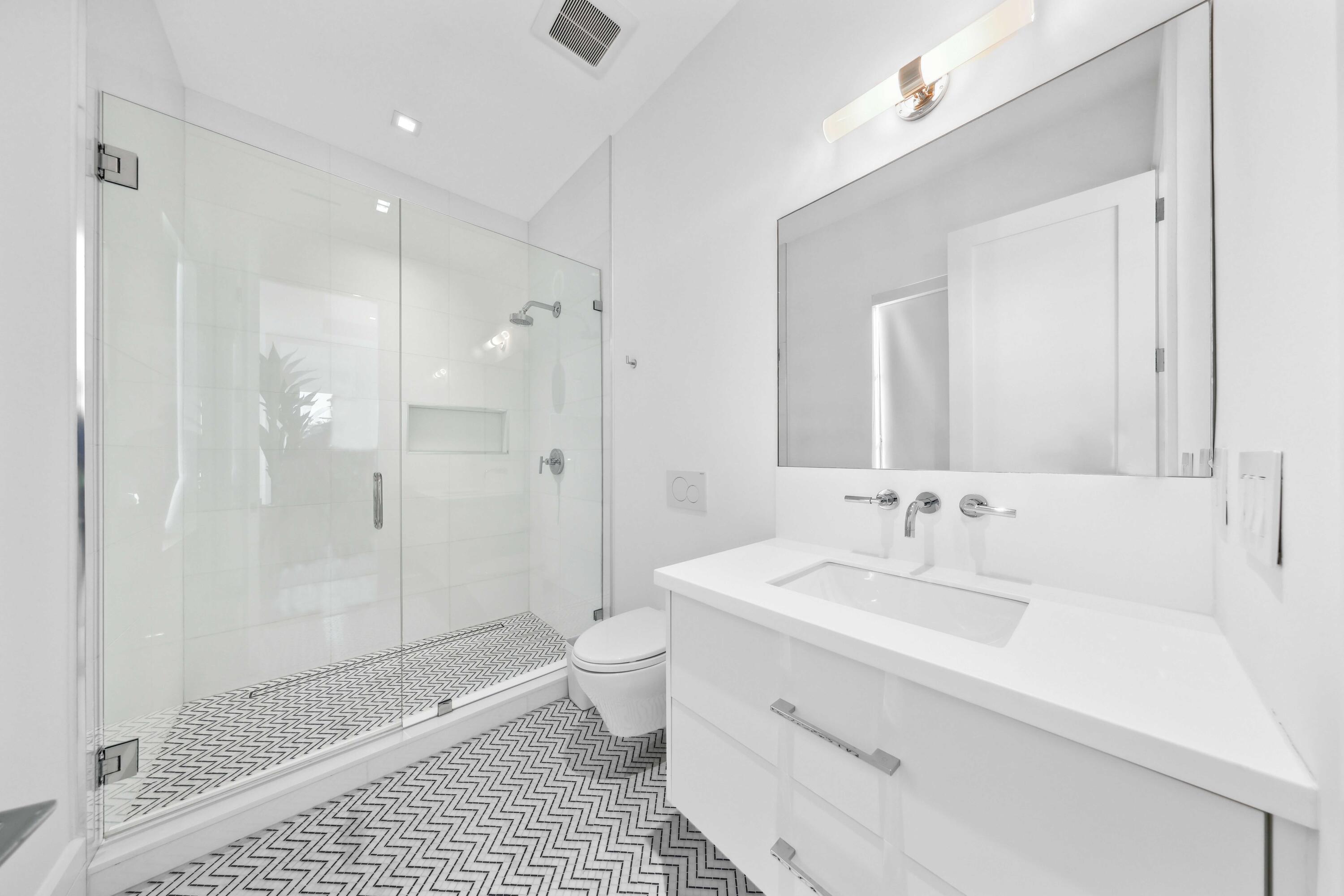 248 E Lakewood, West Palm Beach FL 33405