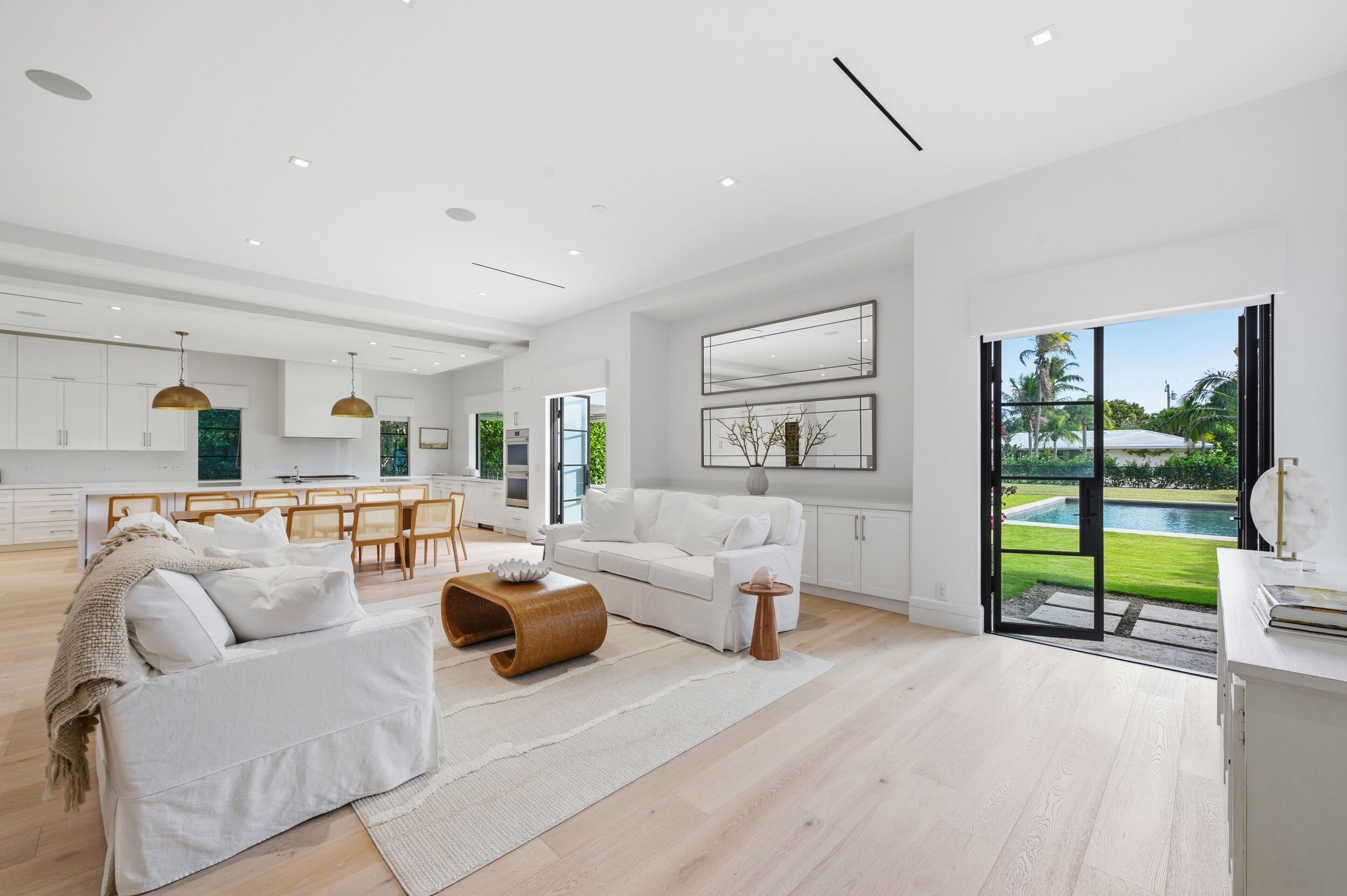 248 E Lakewood, West Palm Beach FL 33405