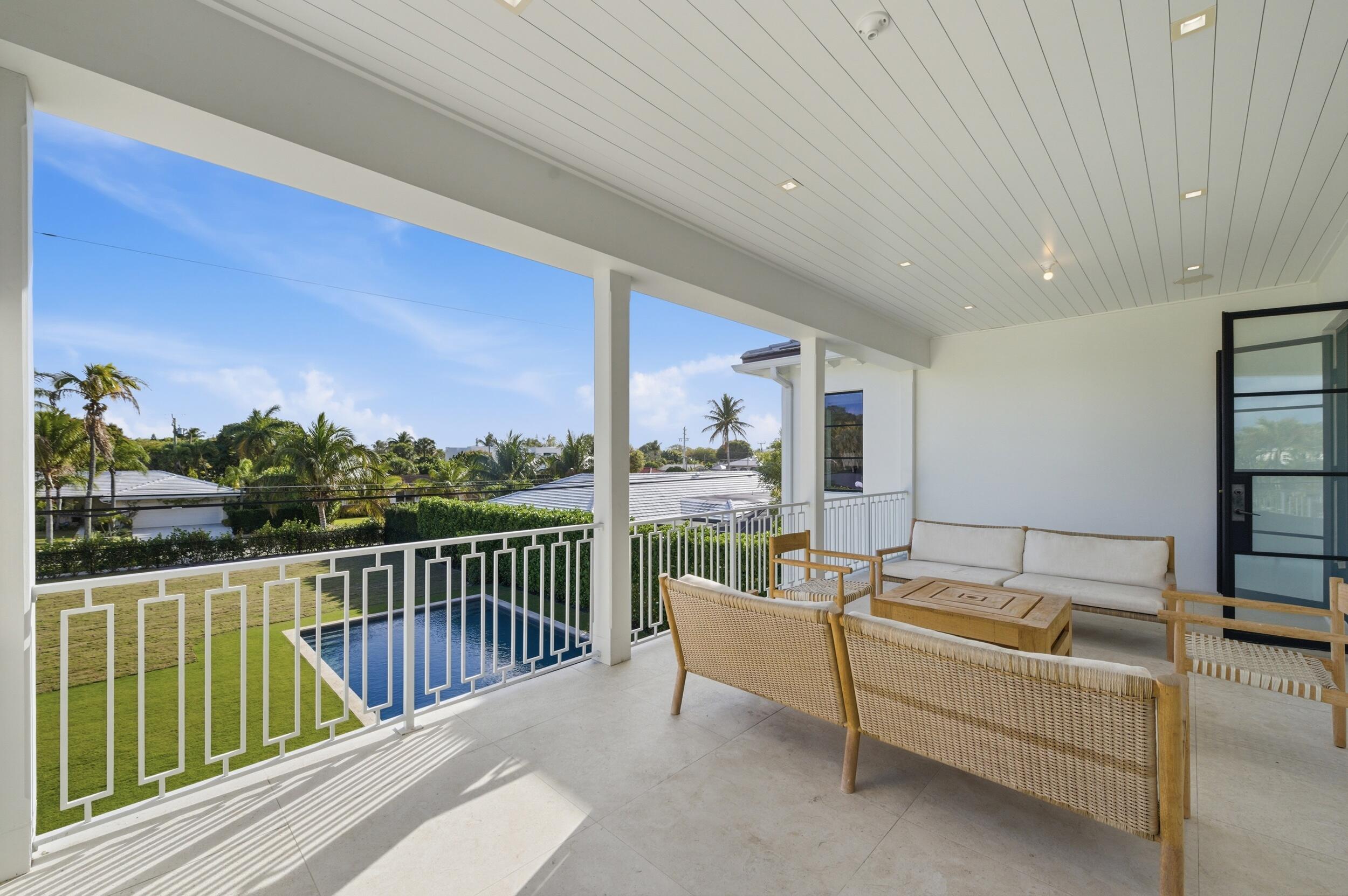 248 E Lakewood, West Palm Beach FL 33405