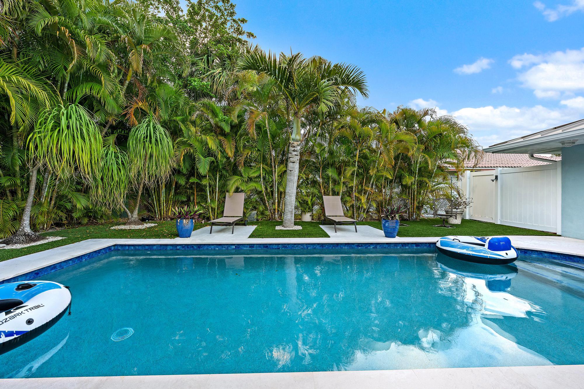 1120 Singer, Riviera Beach FL 33404