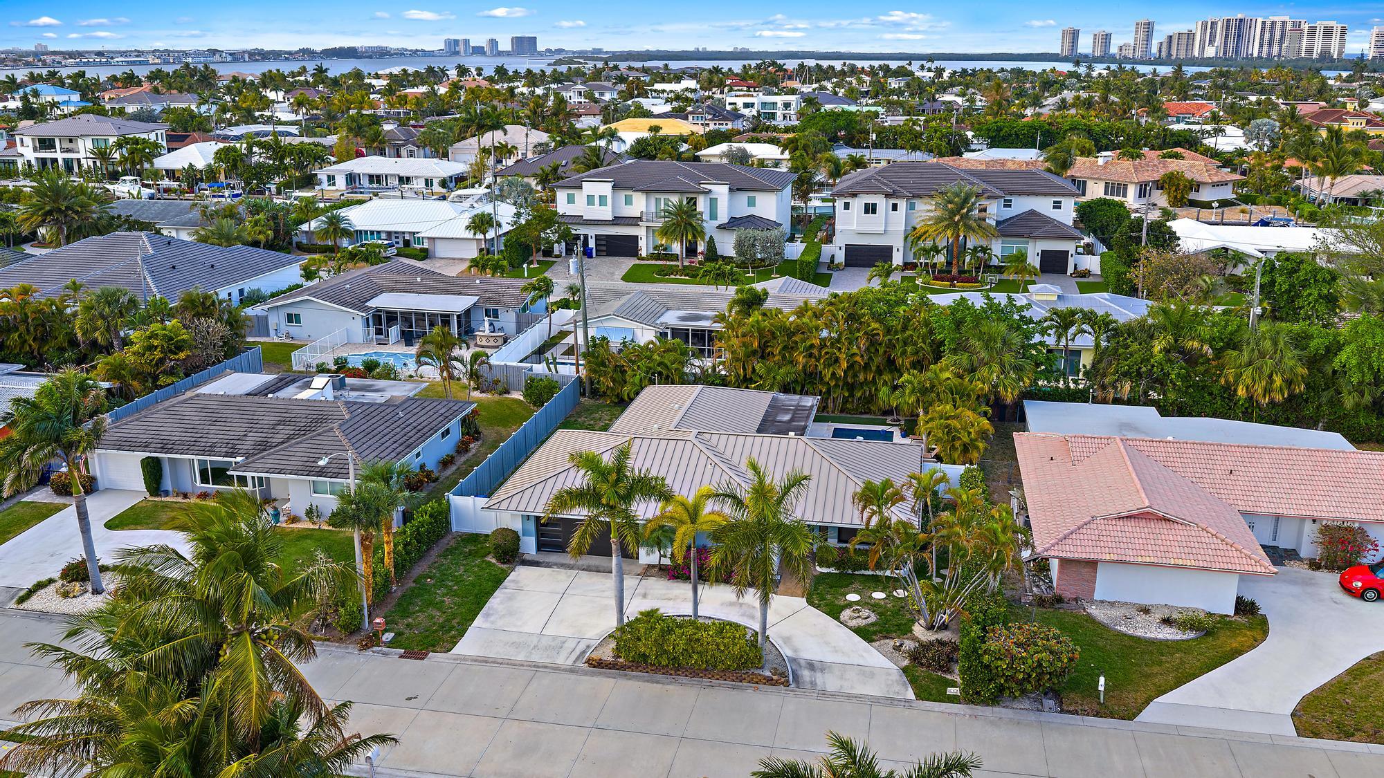 1120 Singer, Riviera Beach FL 33404