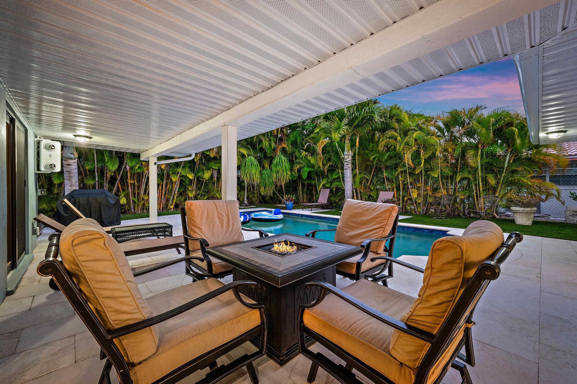 1120 Singer, Riviera Beach FL 33404