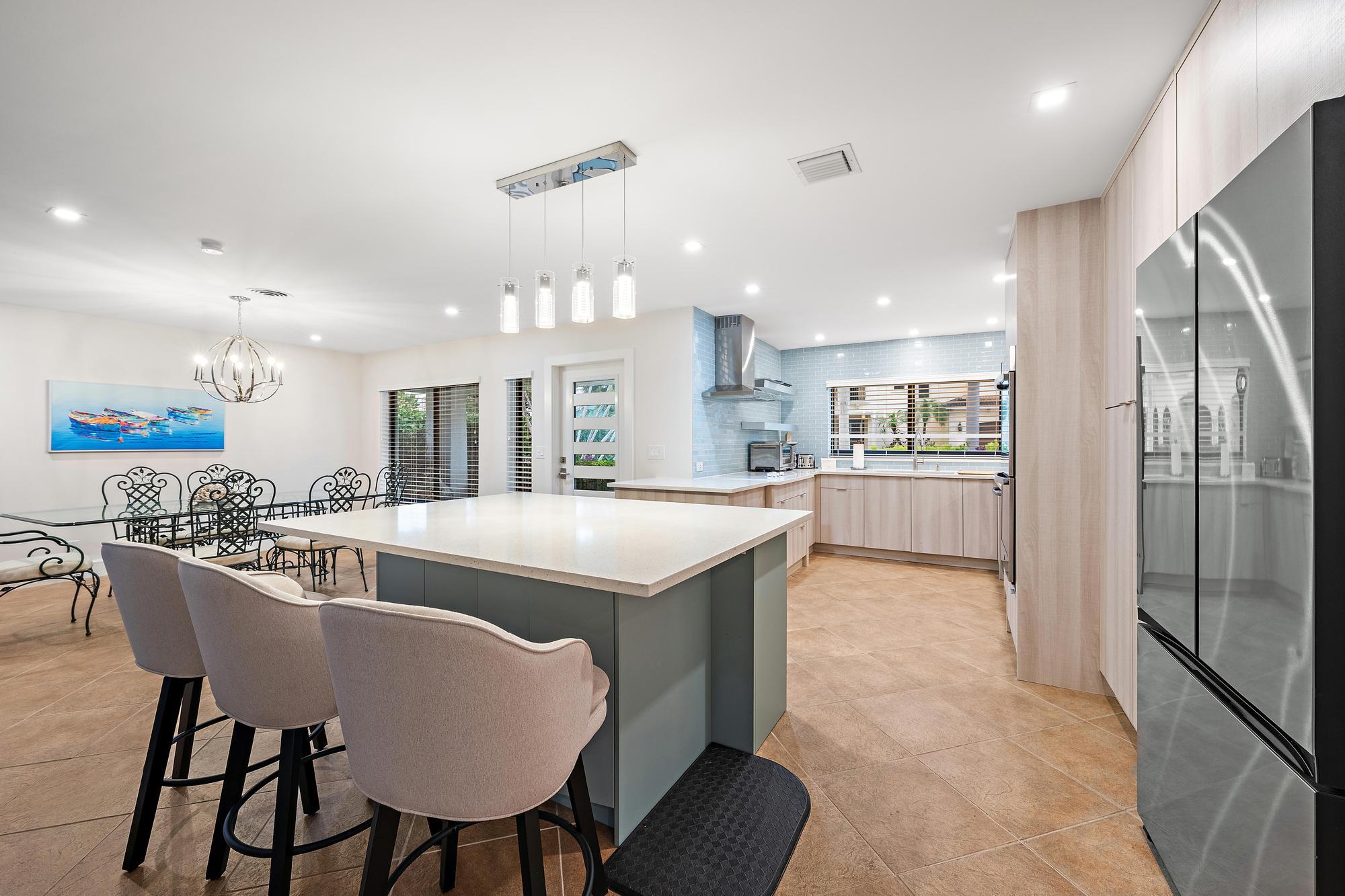 1120 Singer, Riviera Beach FL 33404