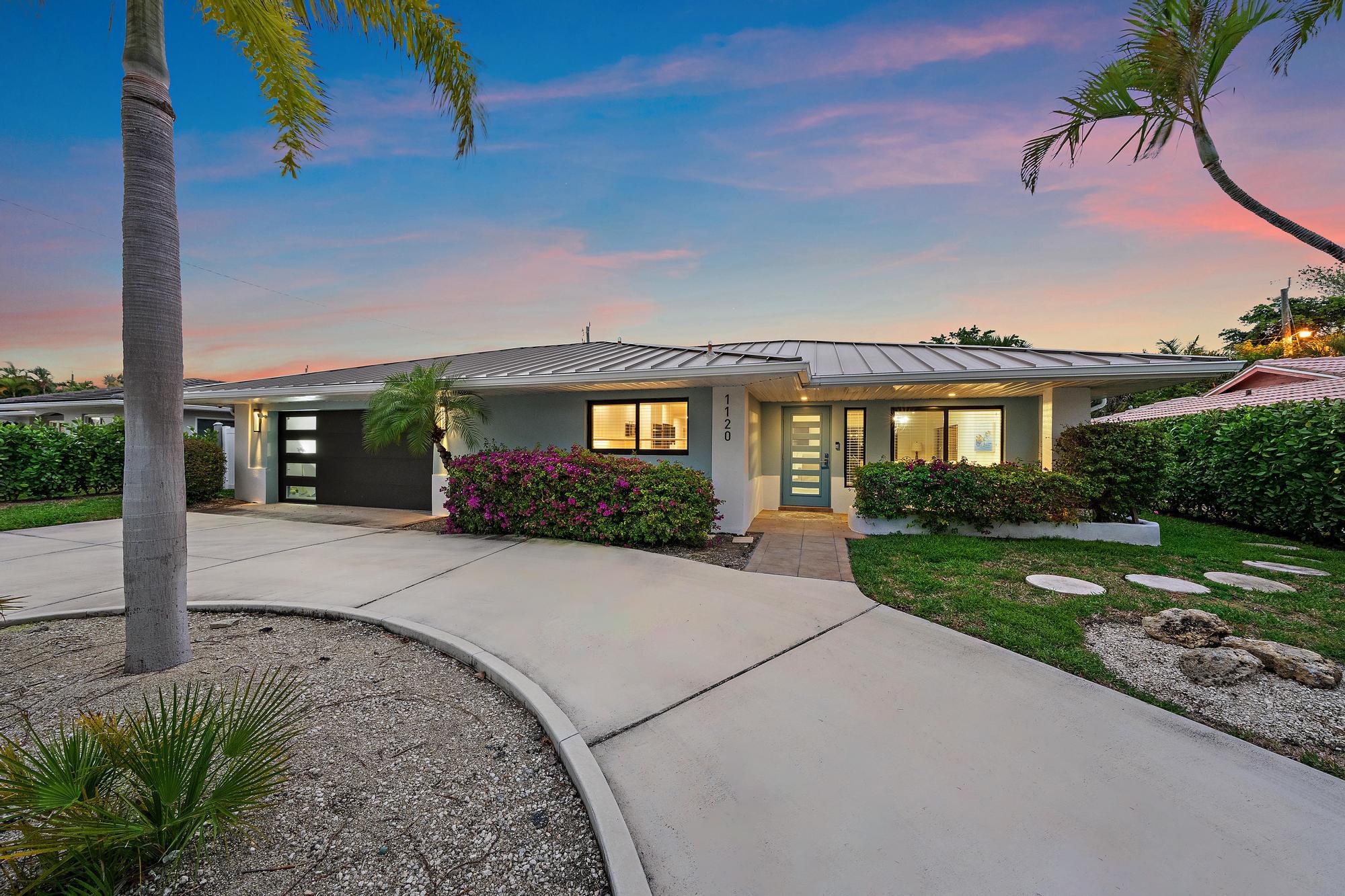 1120 Singer, Riviera Beach FL 33404