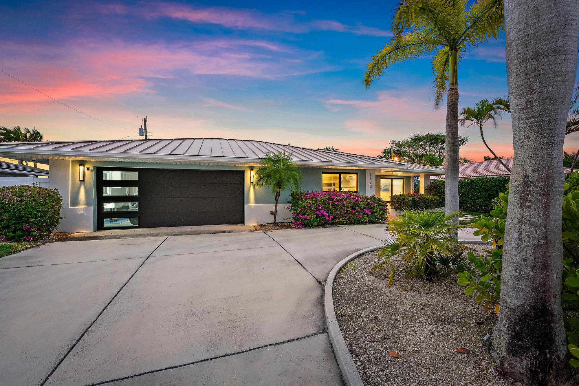 1120 Singer, Riviera Beach FL 33404