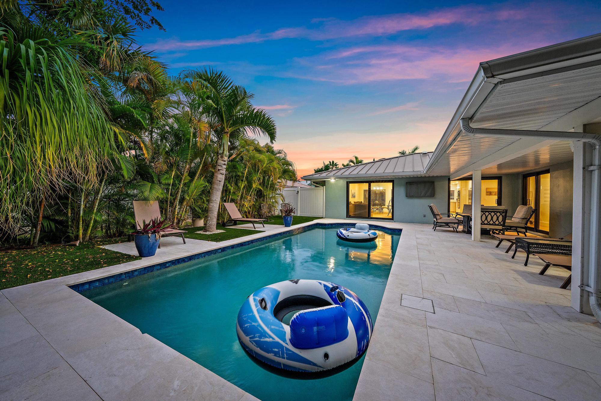 1120 Singer, Riviera Beach FL 33404