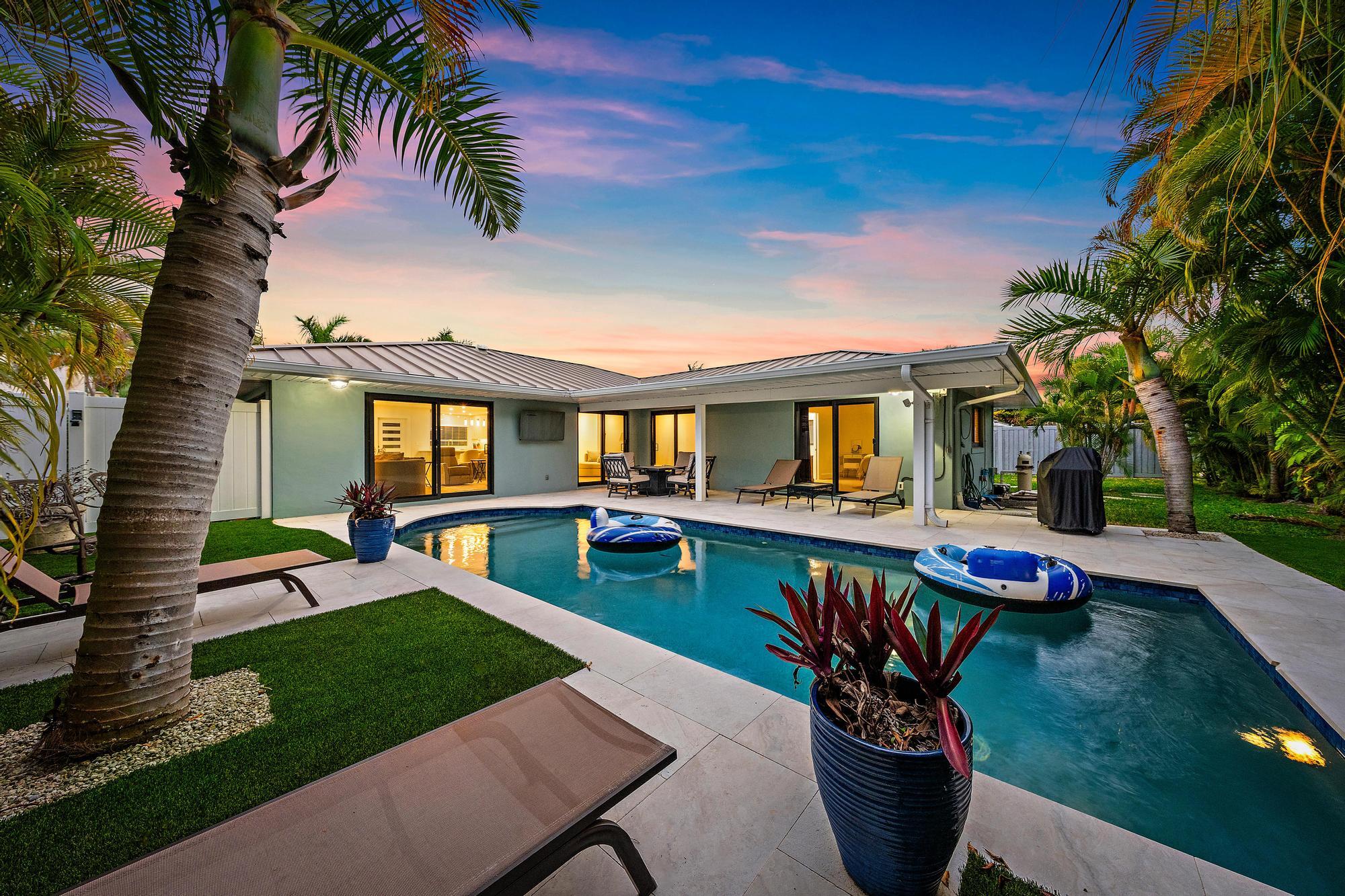 1120 Singer, Riviera Beach FL 33404