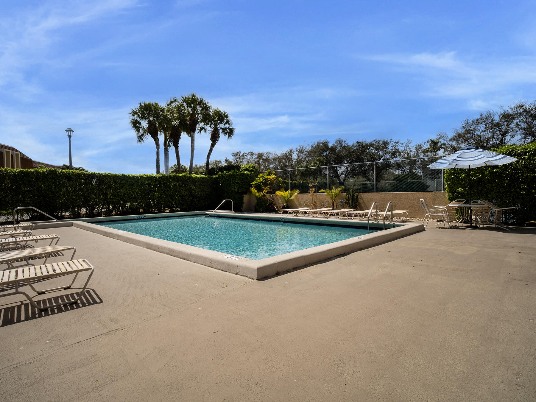 5390 Woodland Lakes #104, Palm Beach Gardens FL 33418