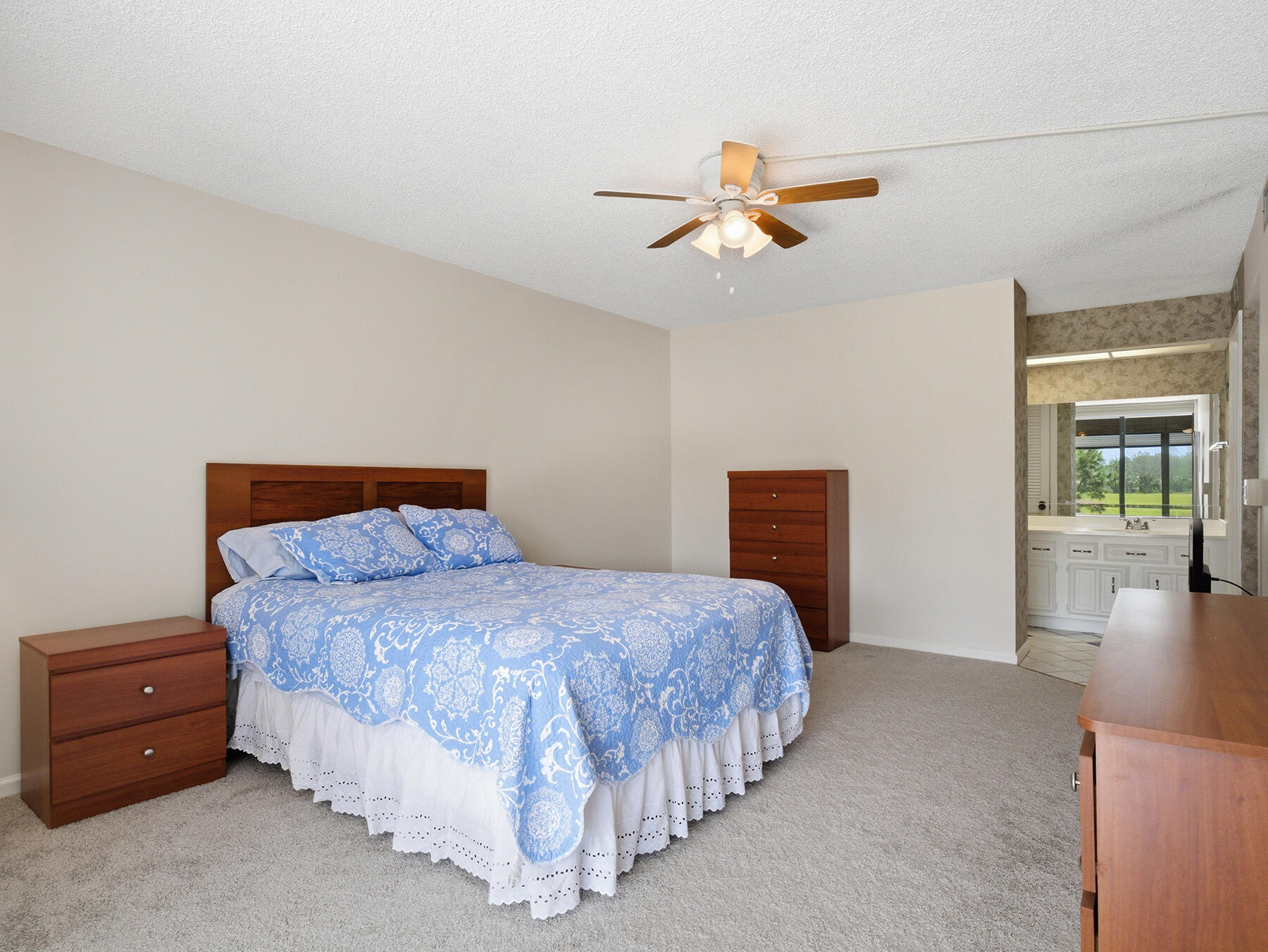5390 Woodland Lakes #104, Palm Beach Gardens FL 33418