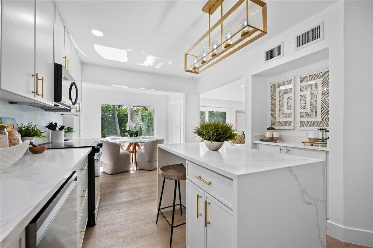 17068 Traverse, Jupiter FL 33477