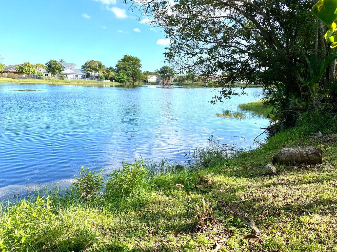 1301 SW 75th, North Lauderdale FL 33068