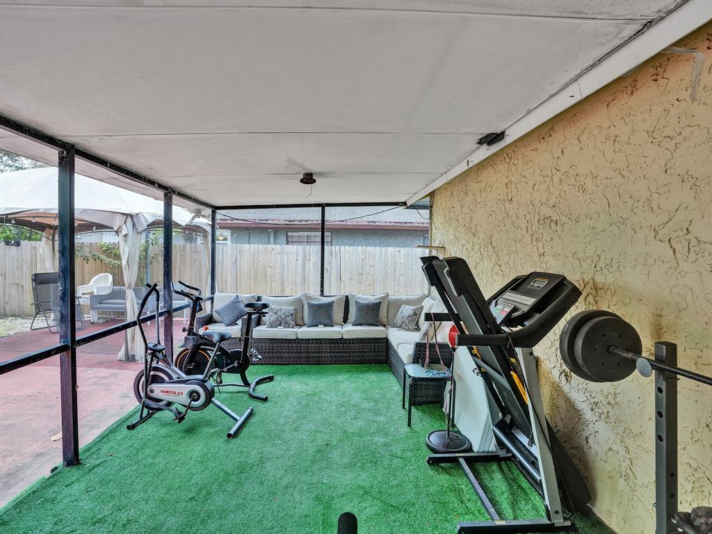 1301 SW 75th, North Lauderdale FL 33068