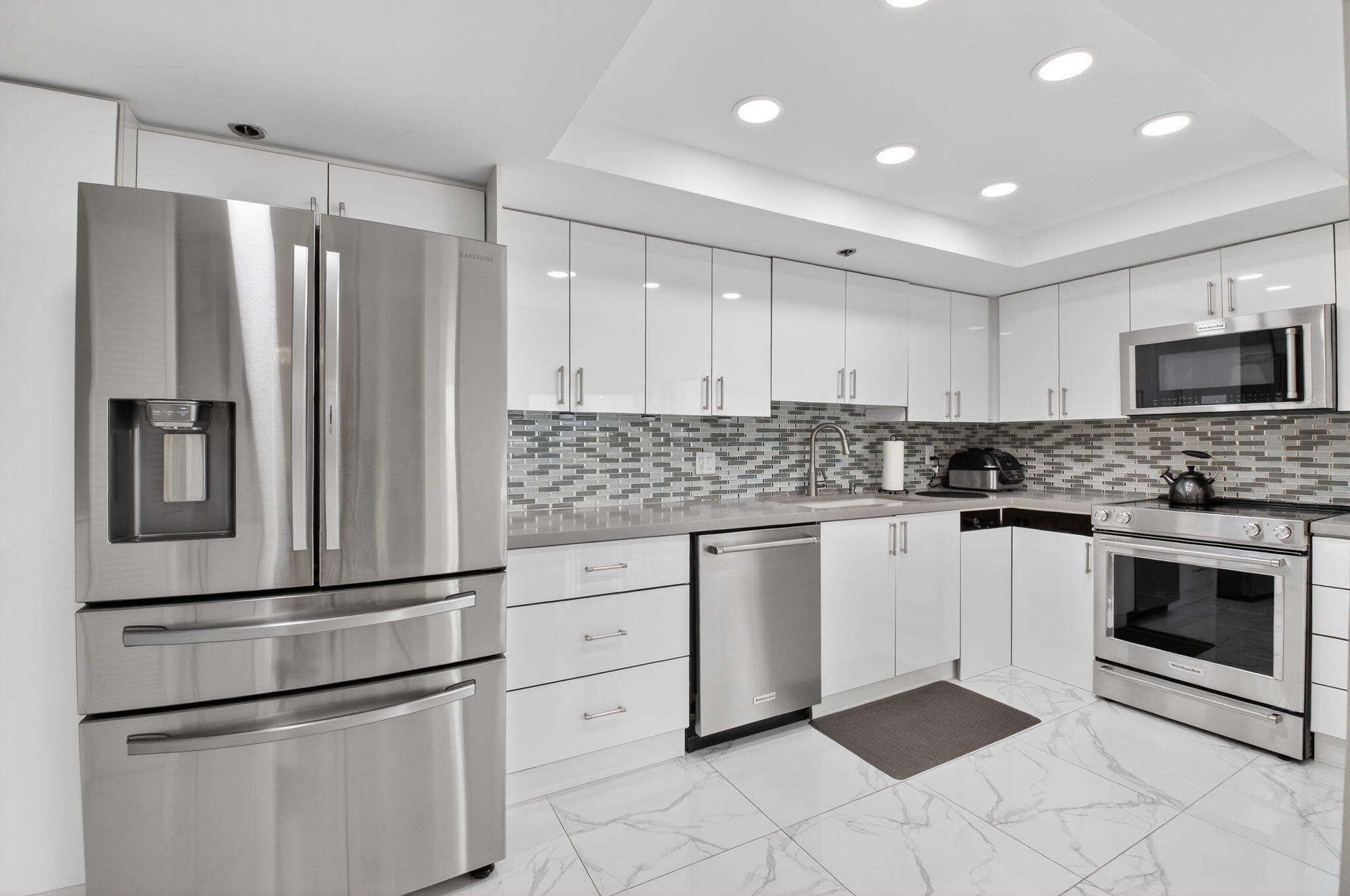 7786 Lakeside #684, Boca Raton FL 33434