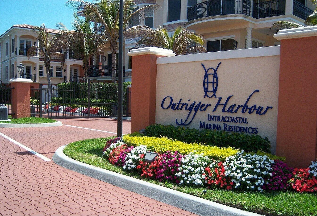 1533 NE Outrigger Landings #3-205, Jensen Beach FL 34957