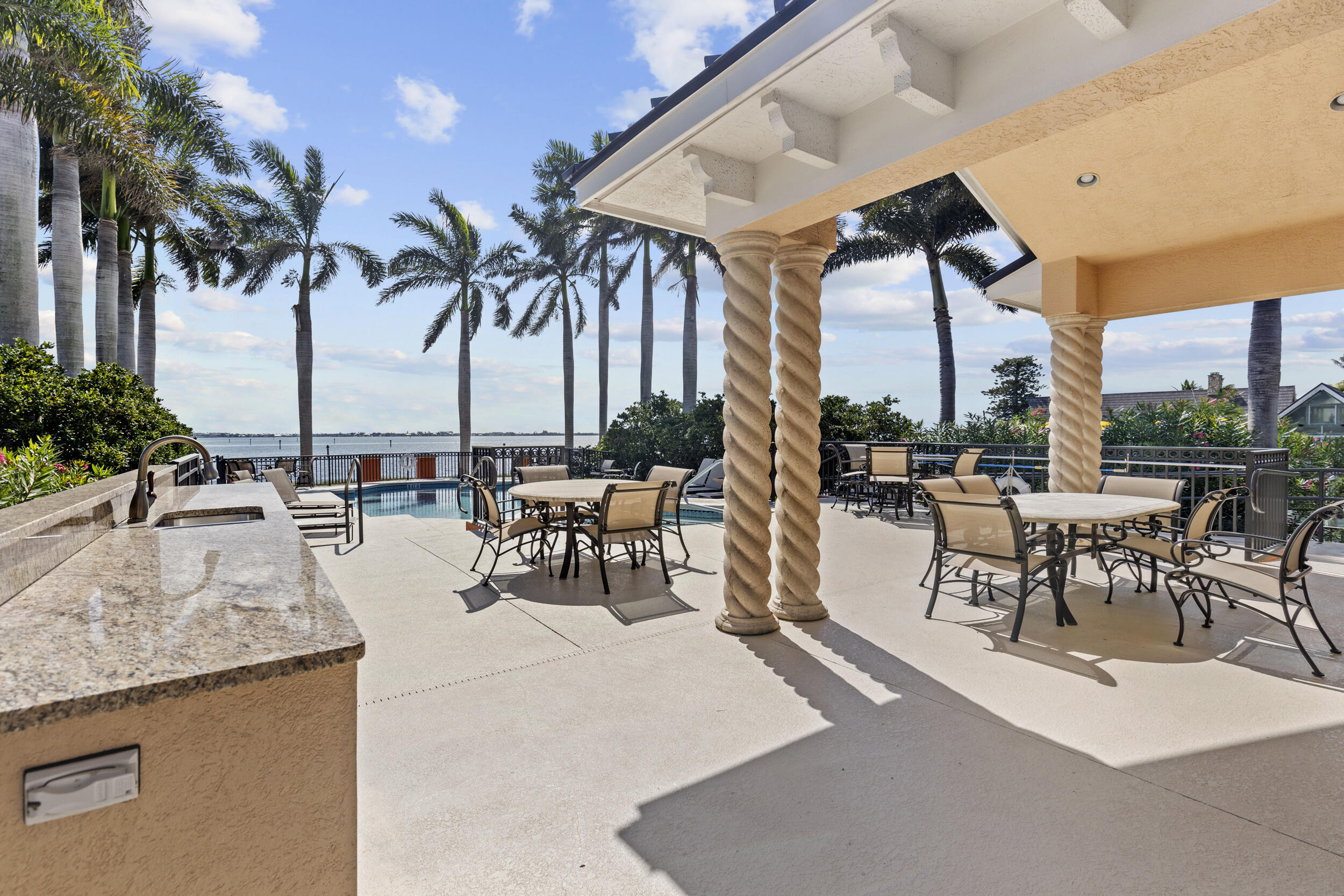 1533 NE Outrigger Landings #3-205, Jensen Beach FL 34957