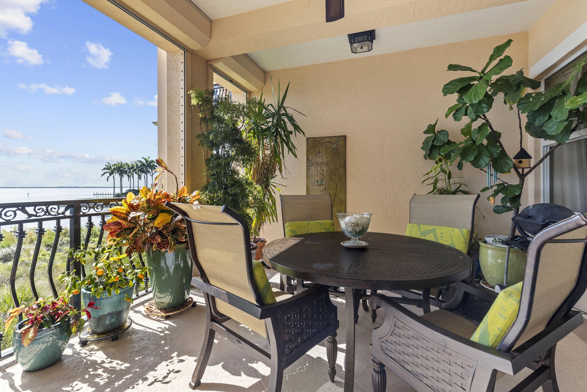 1533 NE Outrigger Landings #3-205, Jensen Beach FL 34957
