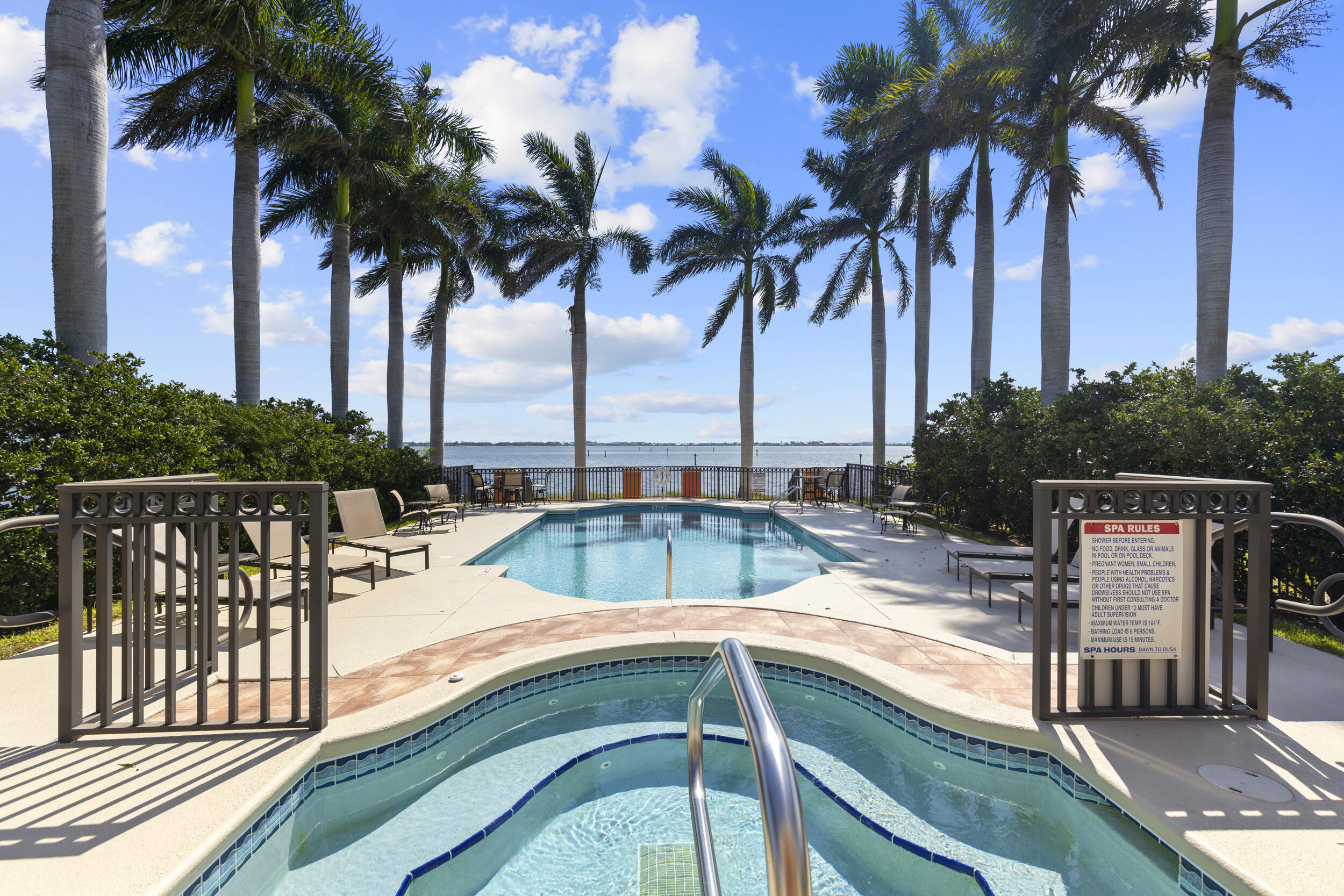 1533 NE Outrigger Landings #3-205, Jensen Beach FL 34957