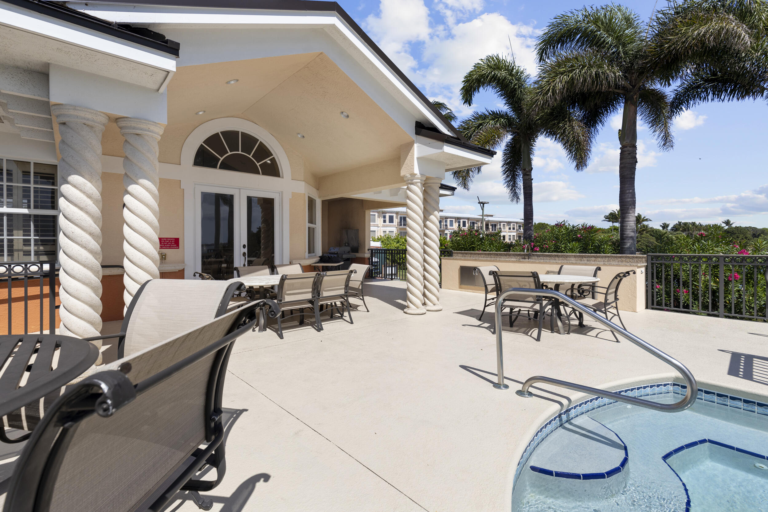 1533 NE Outrigger Landings #3-205, Jensen Beach FL 34957