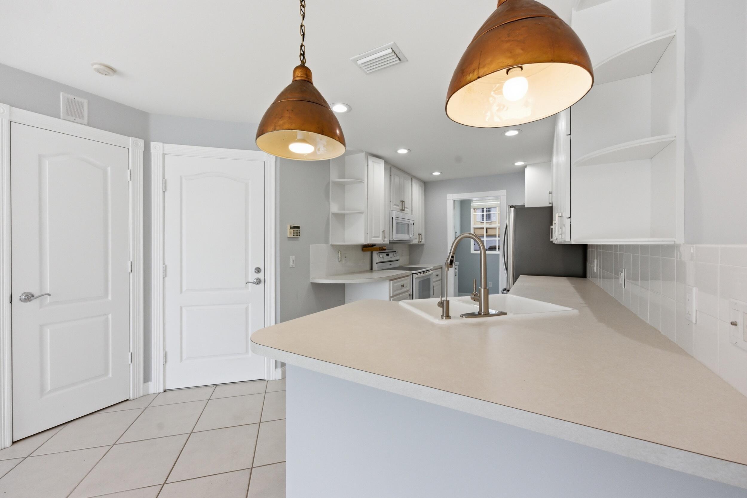 2122 Tigris, West Palm Beach FL 33411