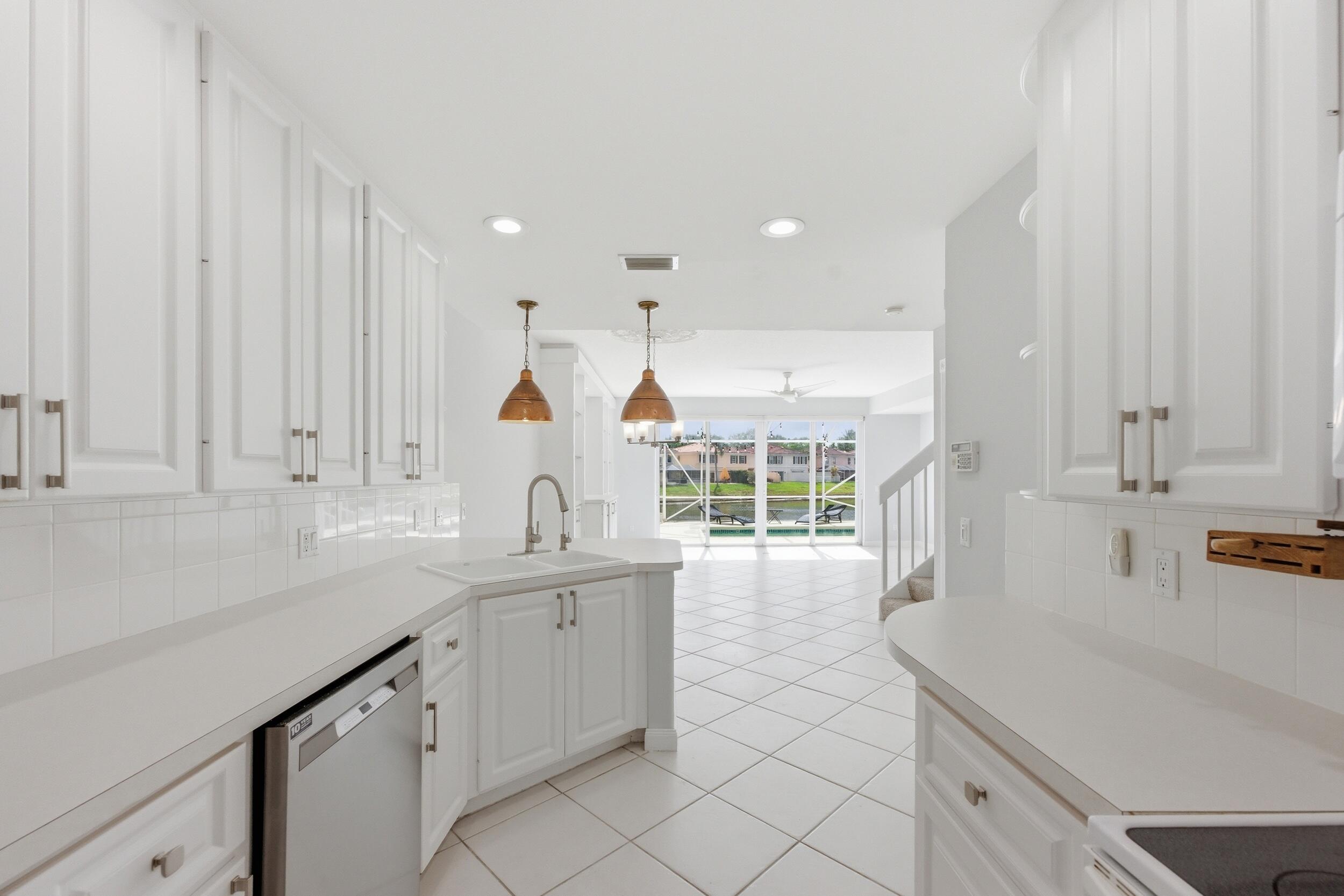 2122 Tigris, West Palm Beach FL 33411