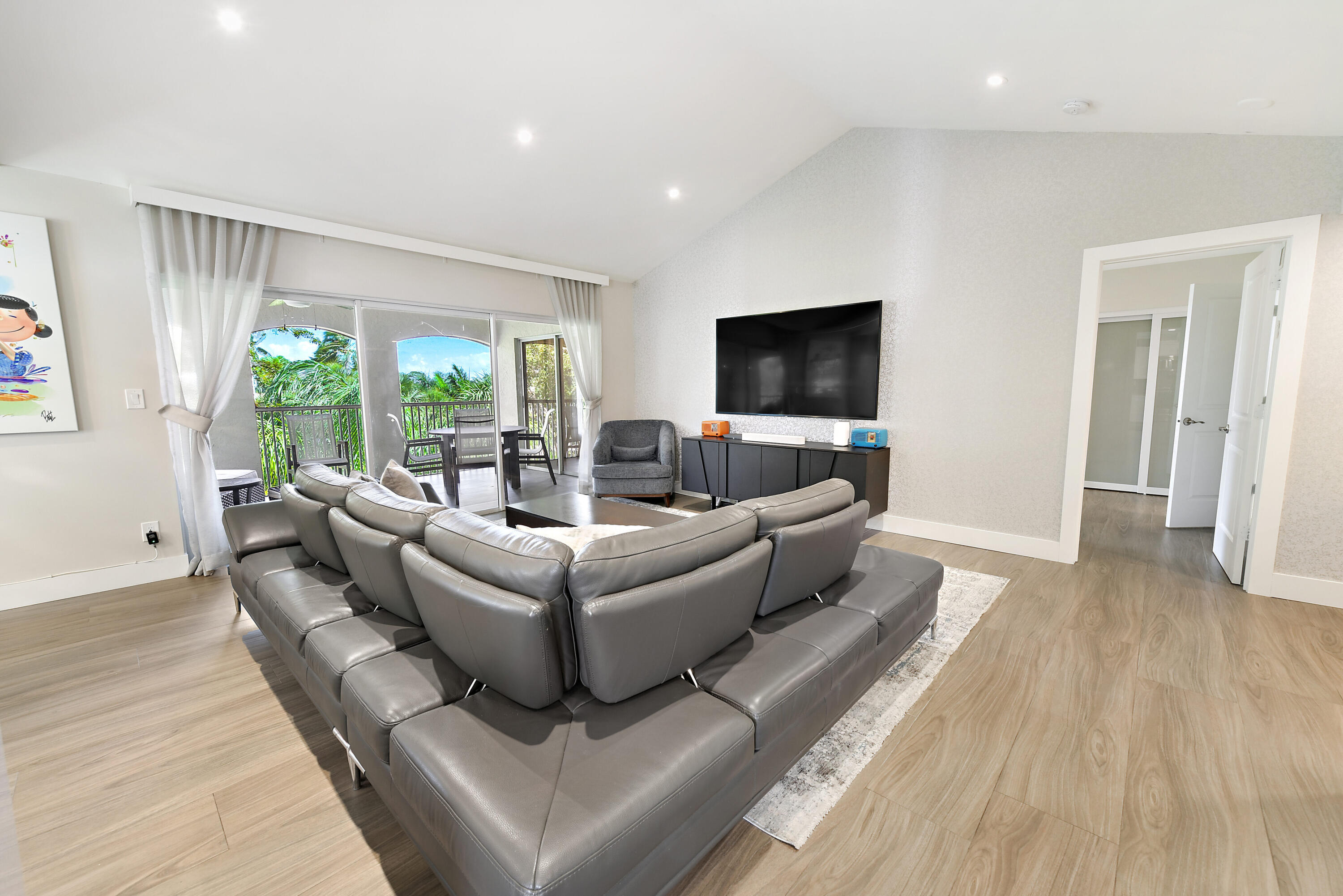 7369 Orangewood #301, Boca Raton FL 33433