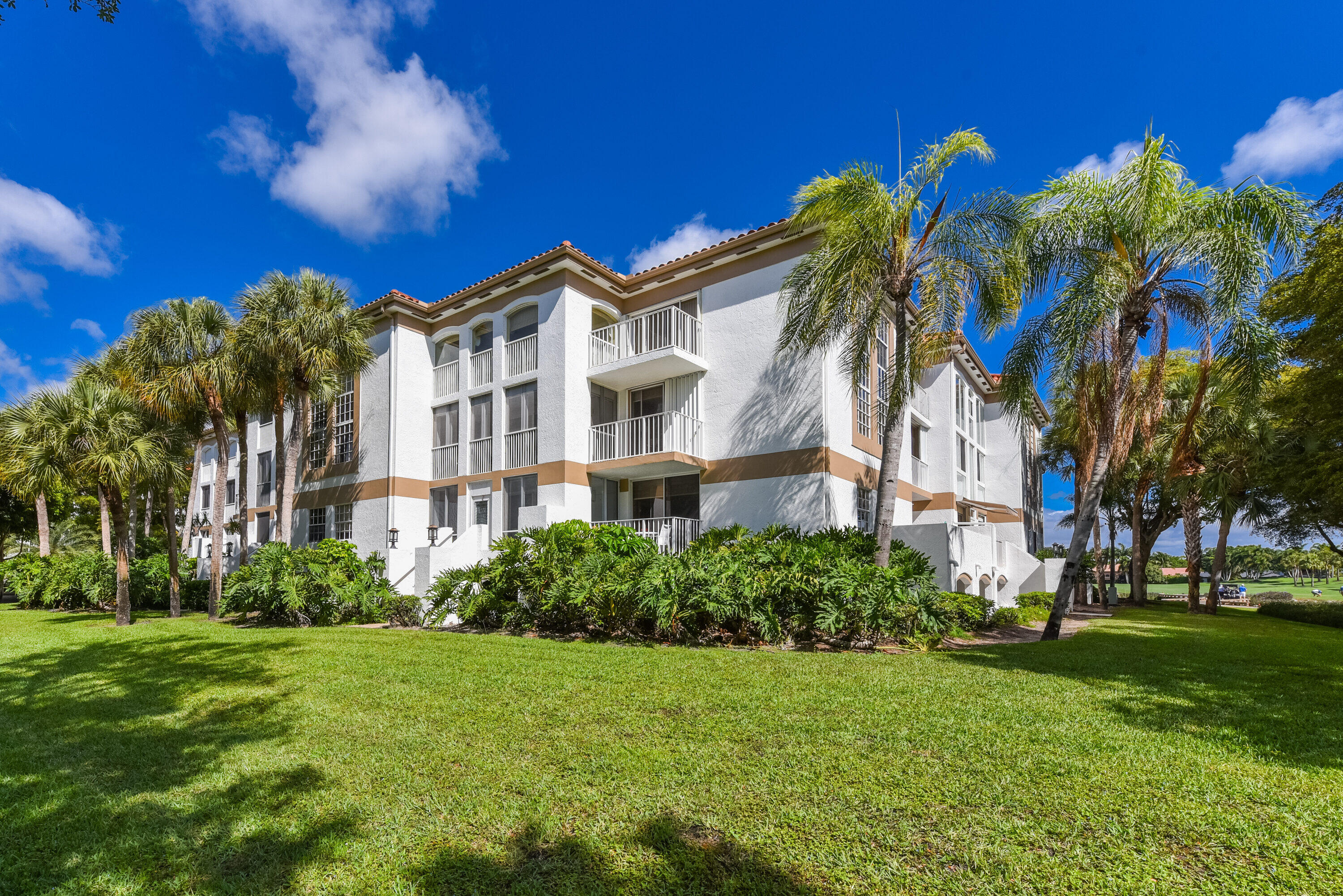 7369 Orangewood #301, Boca Raton FL 33433