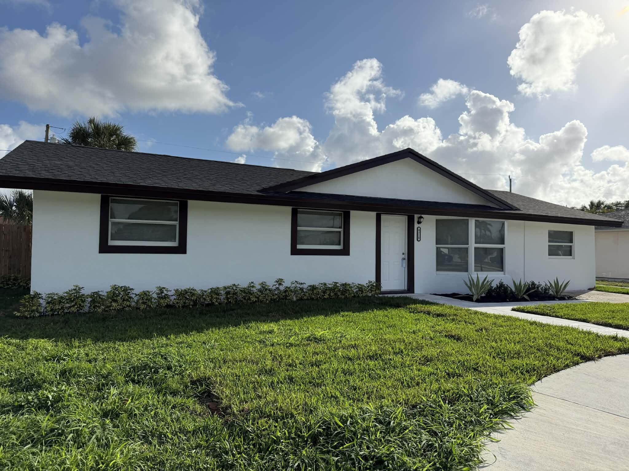 4318 Crestdale, Palm Beach Gardens FL 33410