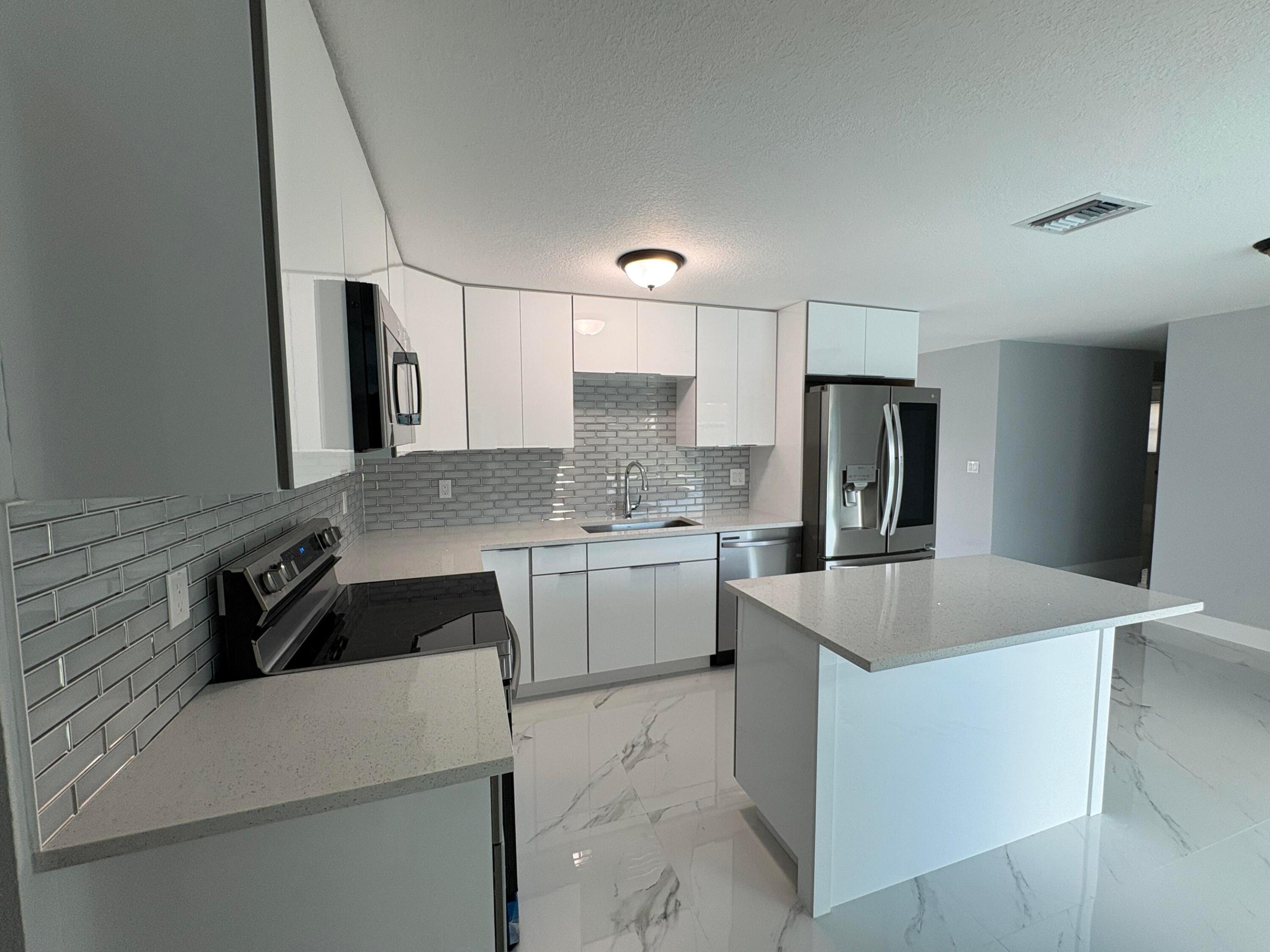 4318 Crestdale, Palm Beach Gardens FL 33410