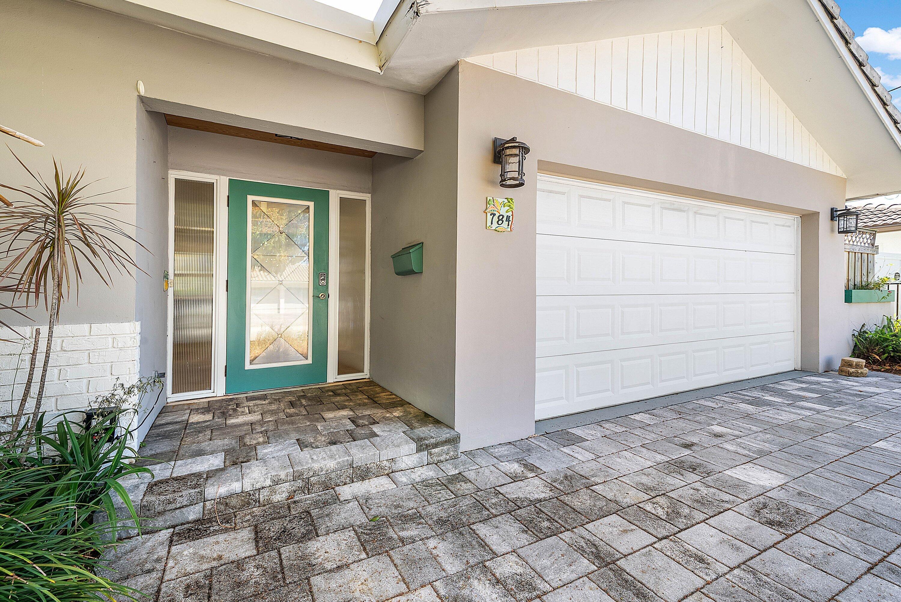 784 Dover, Boca Raton FL 33487