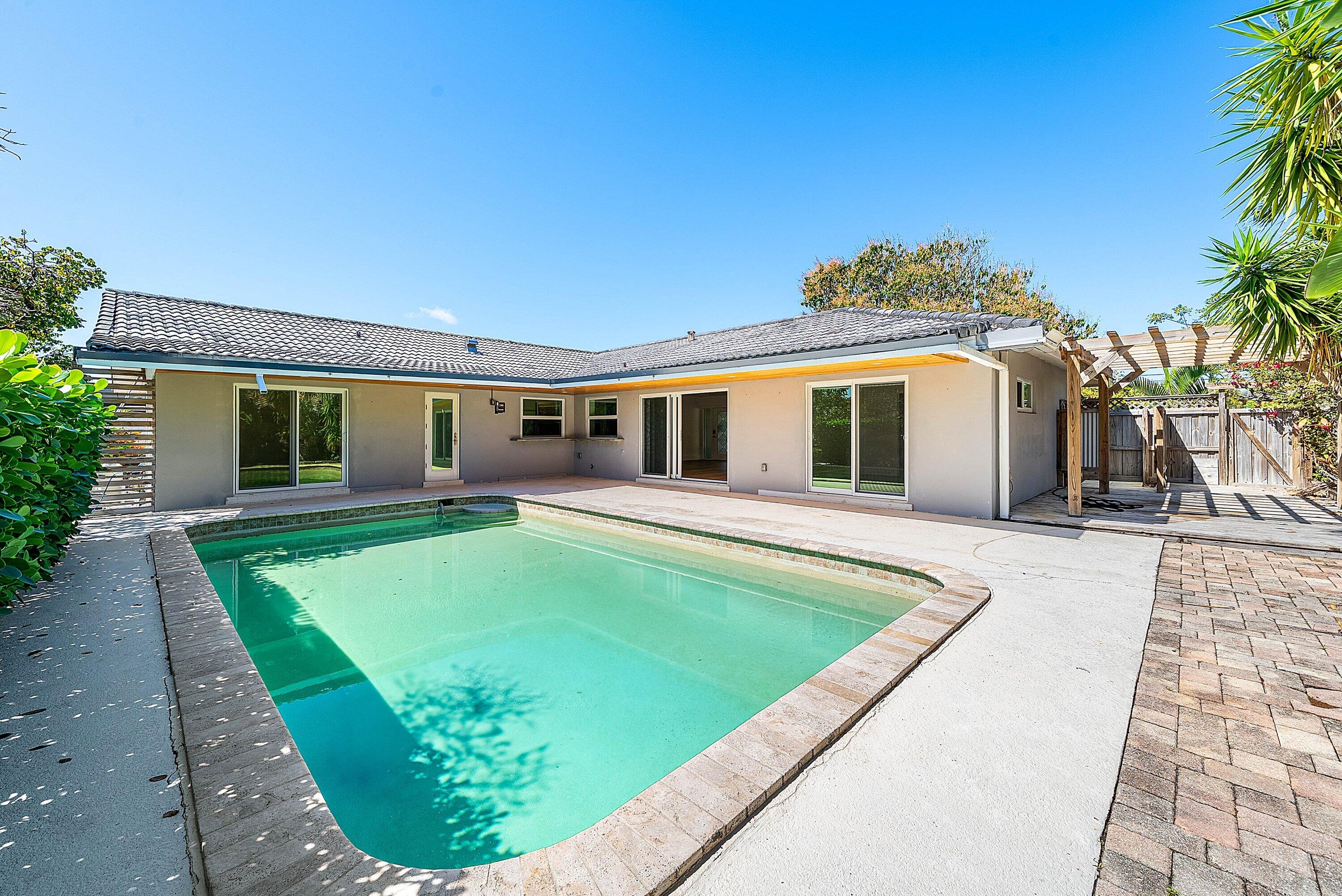 784 Dover, Boca Raton FL 33487